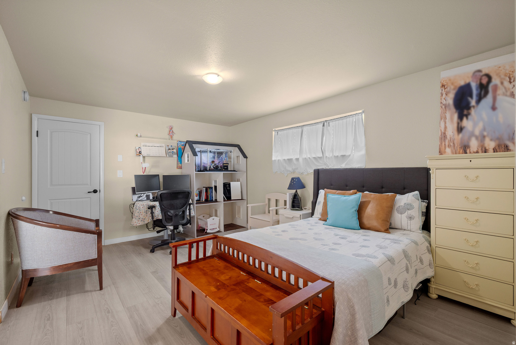 main property photo 12