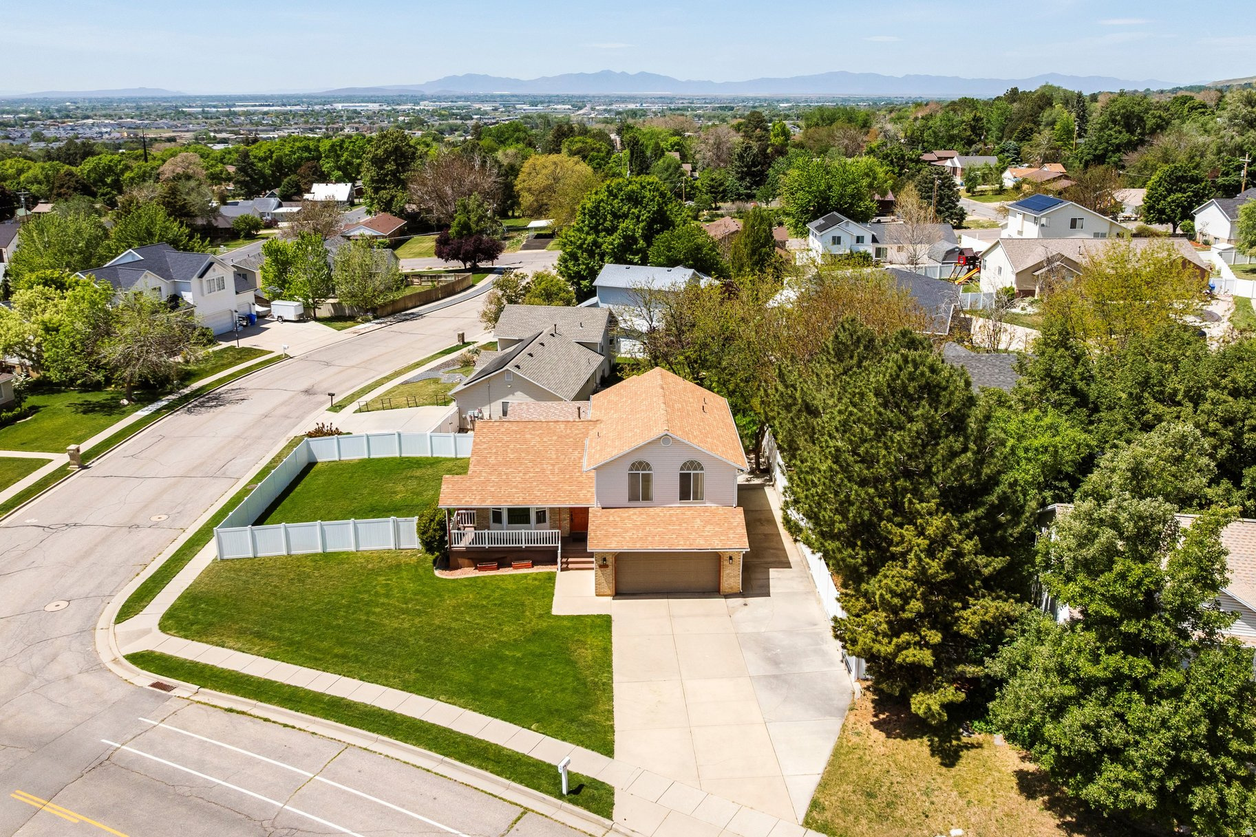 main property photo 39