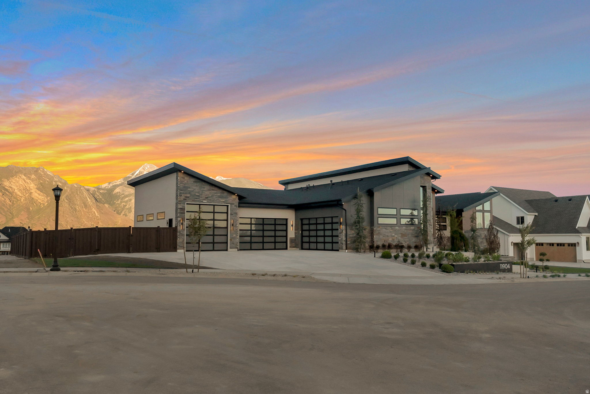 main property photo 81