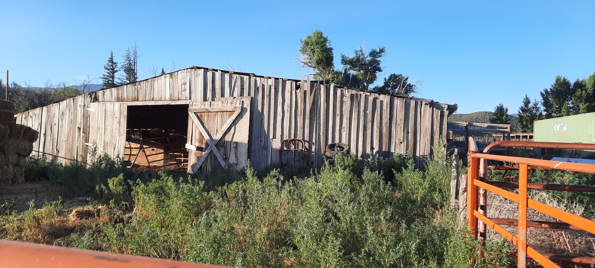 main property photo 11