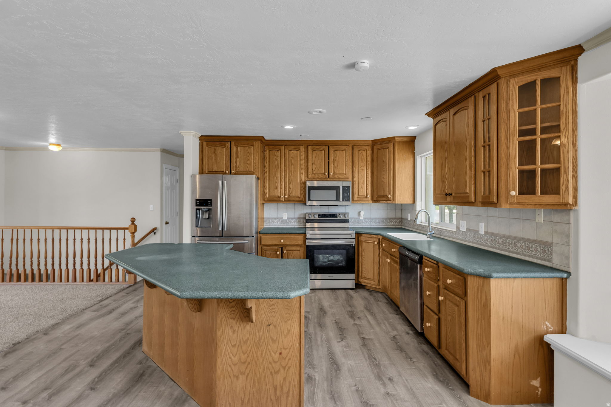 main property photo 9