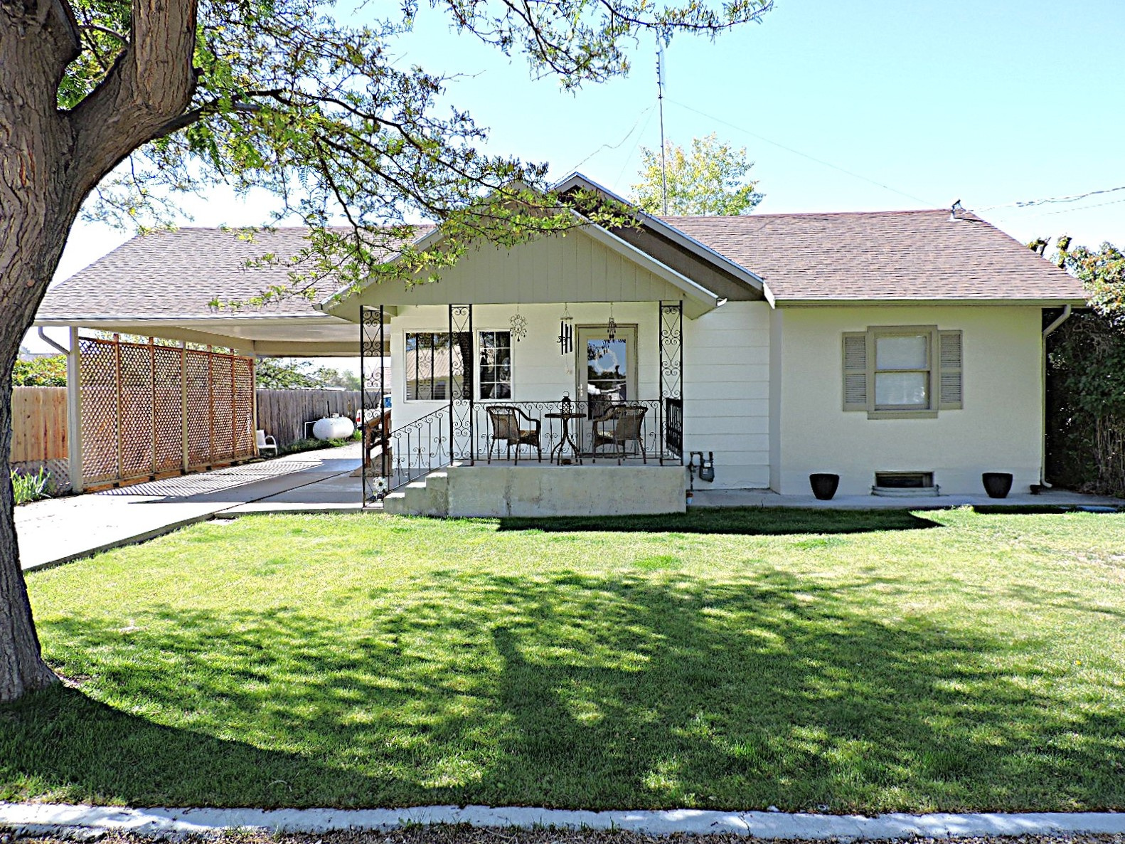 main property photo 31