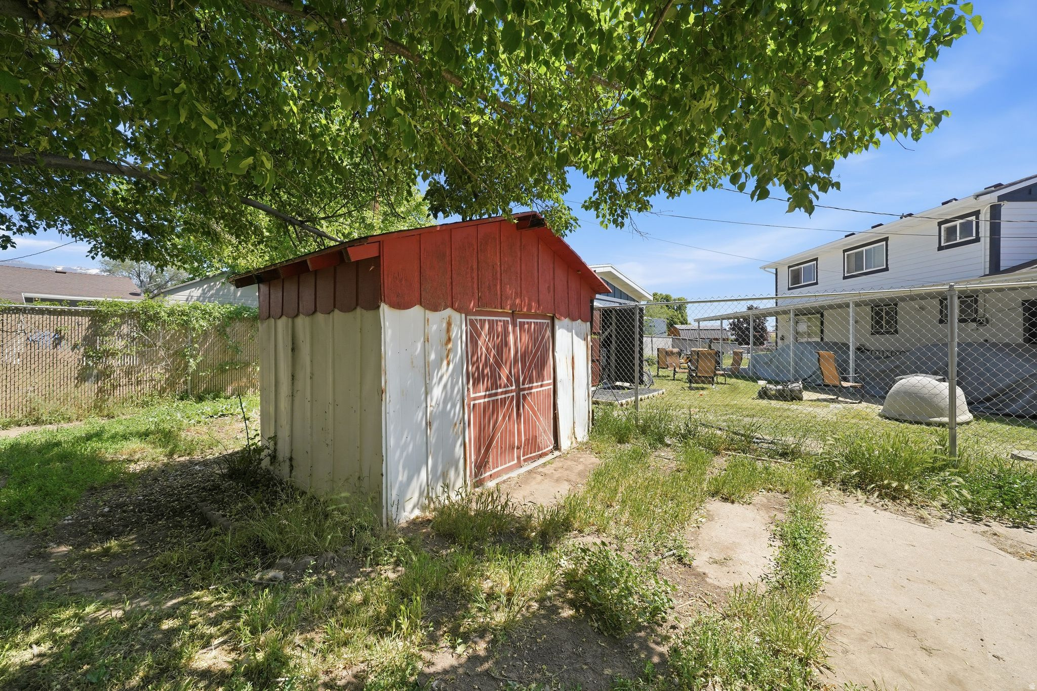 main property photo 23