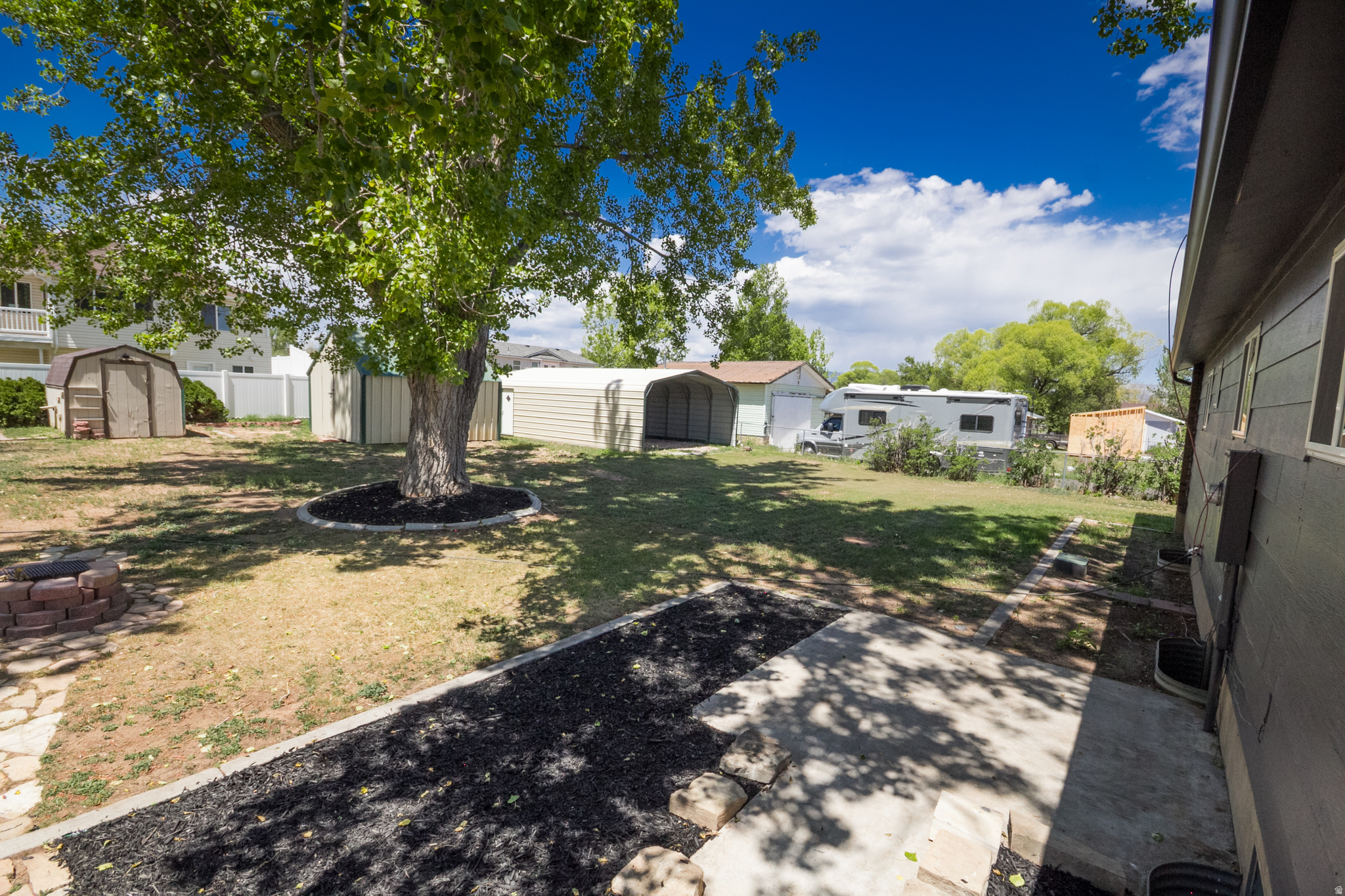 main property photo 50