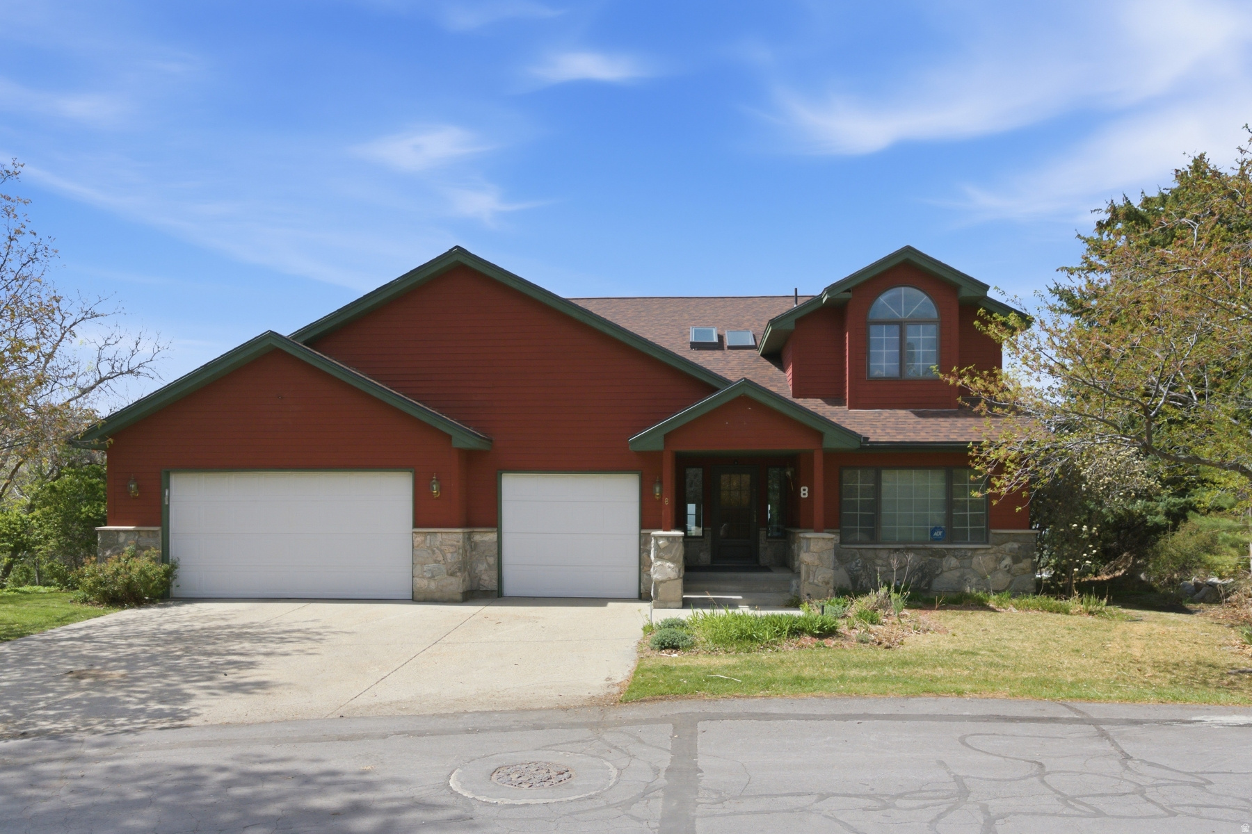 main property photo 11