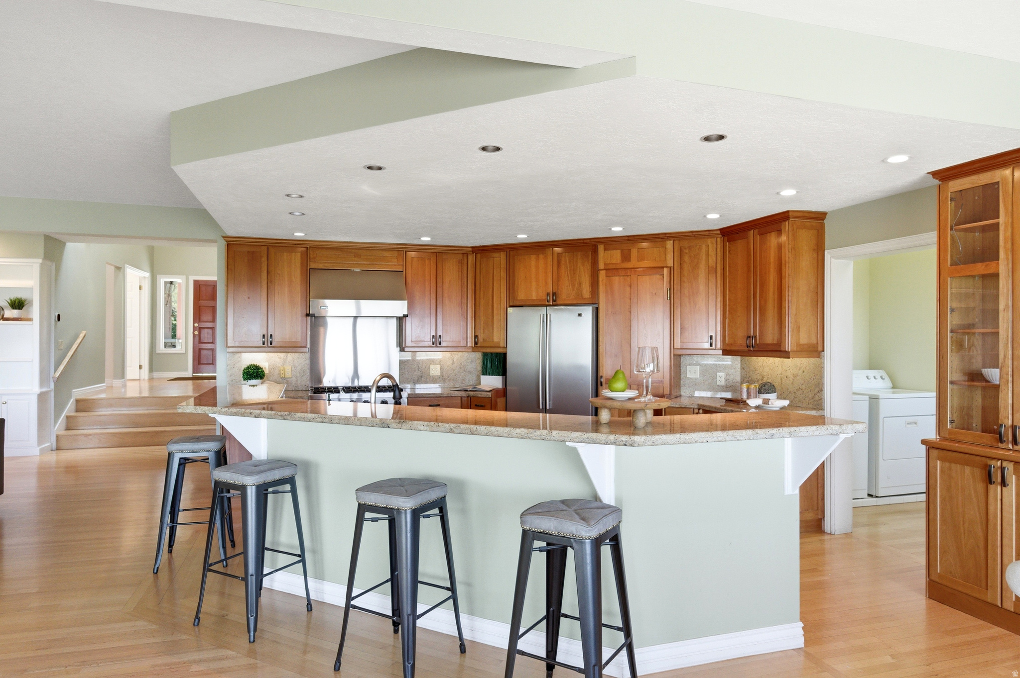 main property photo 29