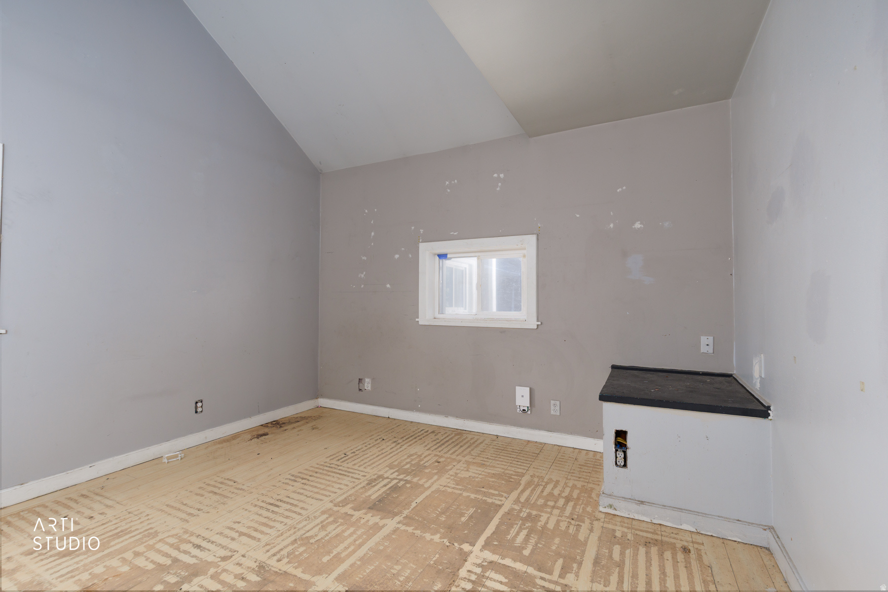 main property photo 13