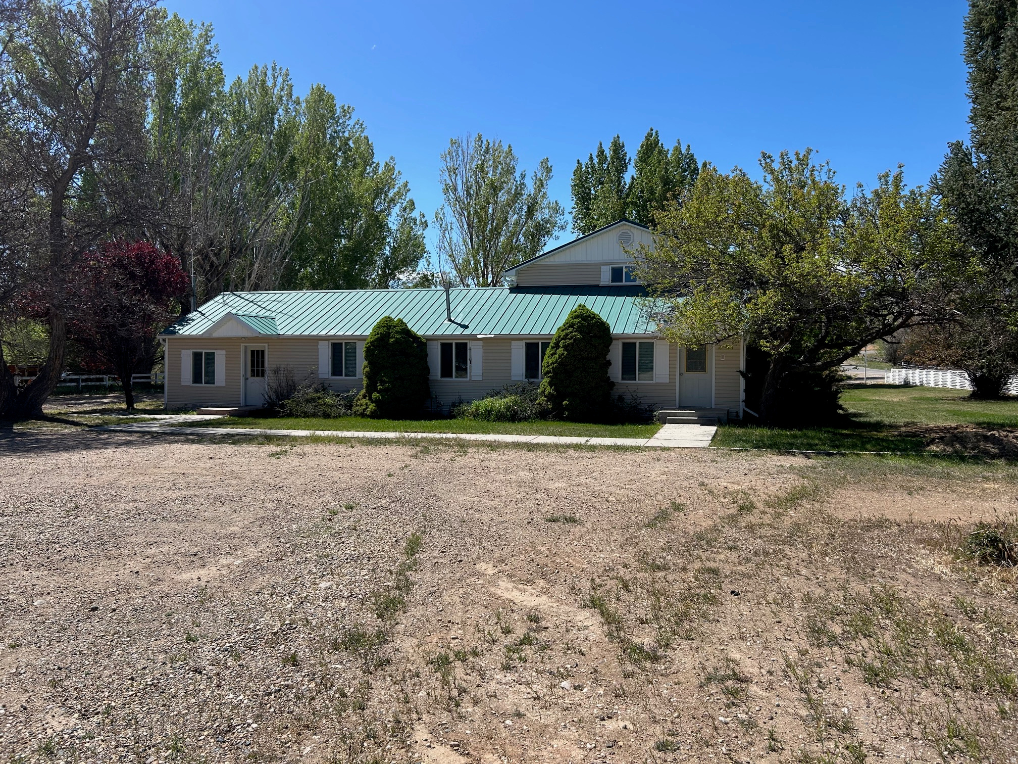 main property photo 10