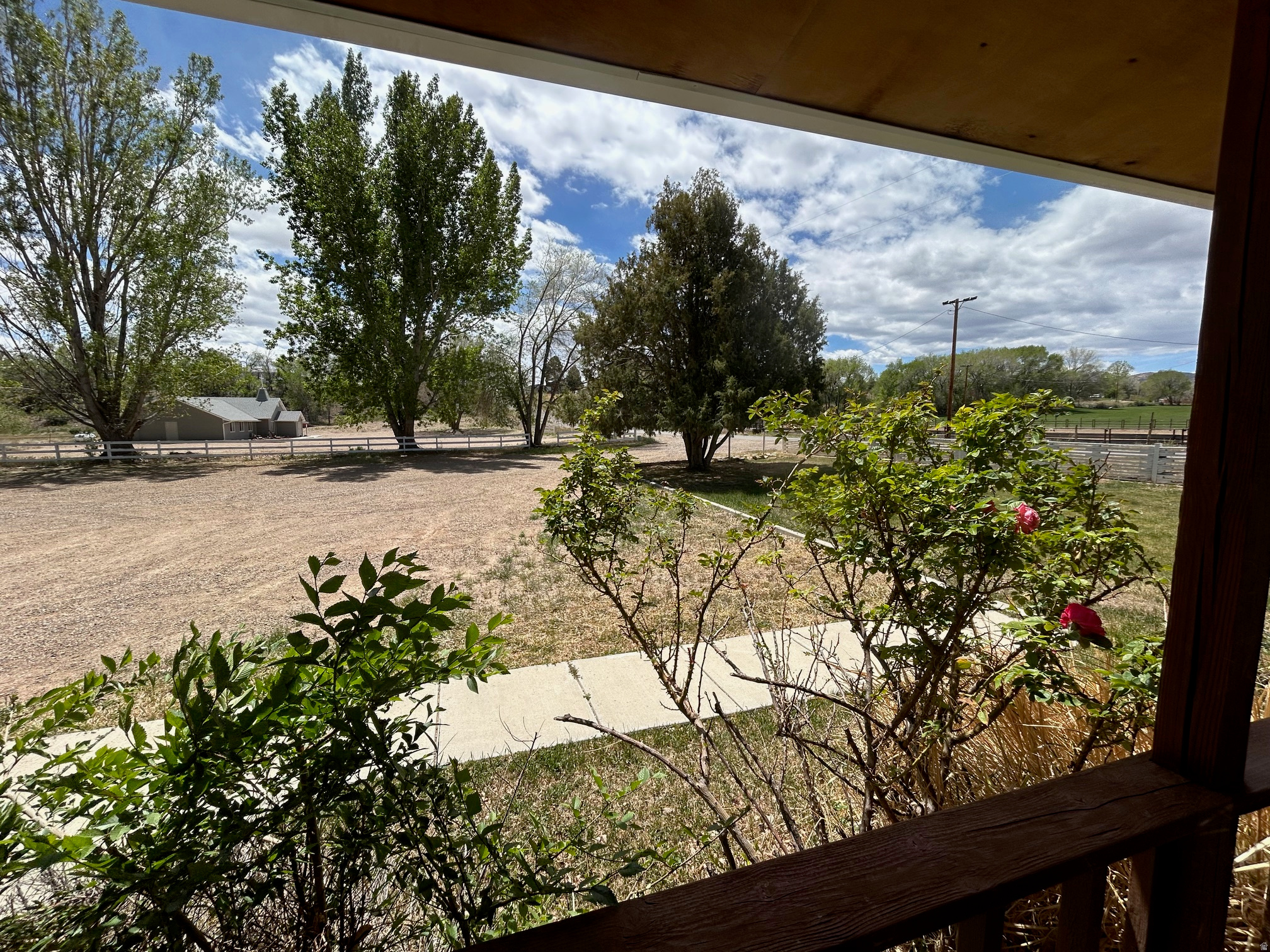 main property photo 32