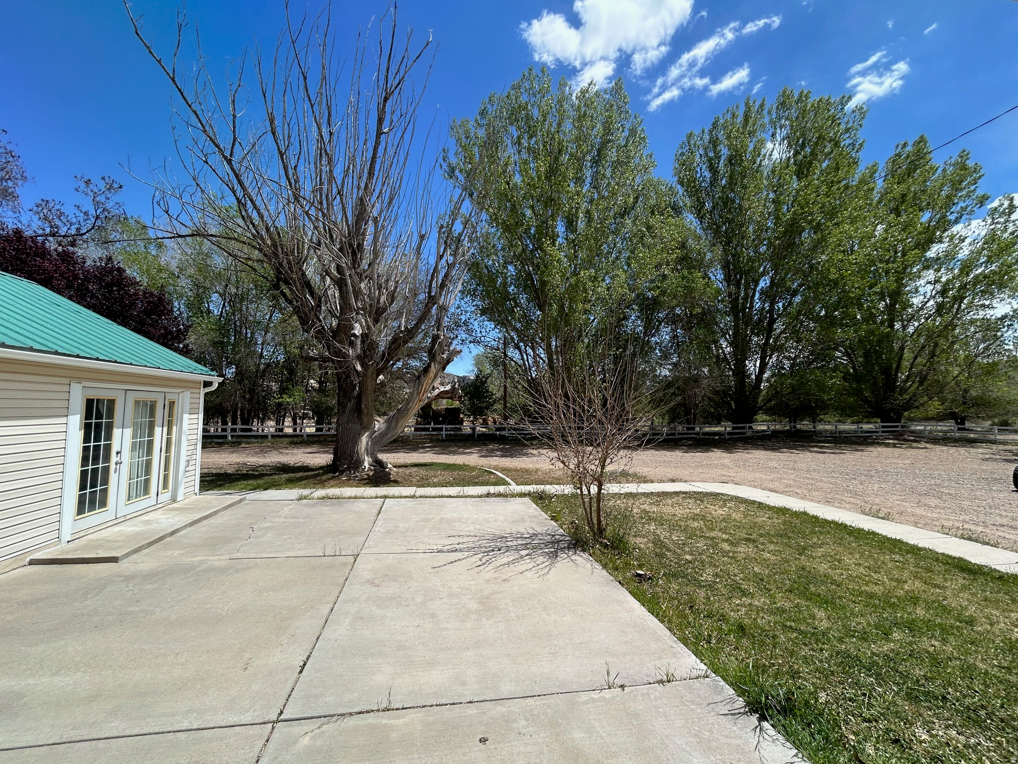 main property photo 36