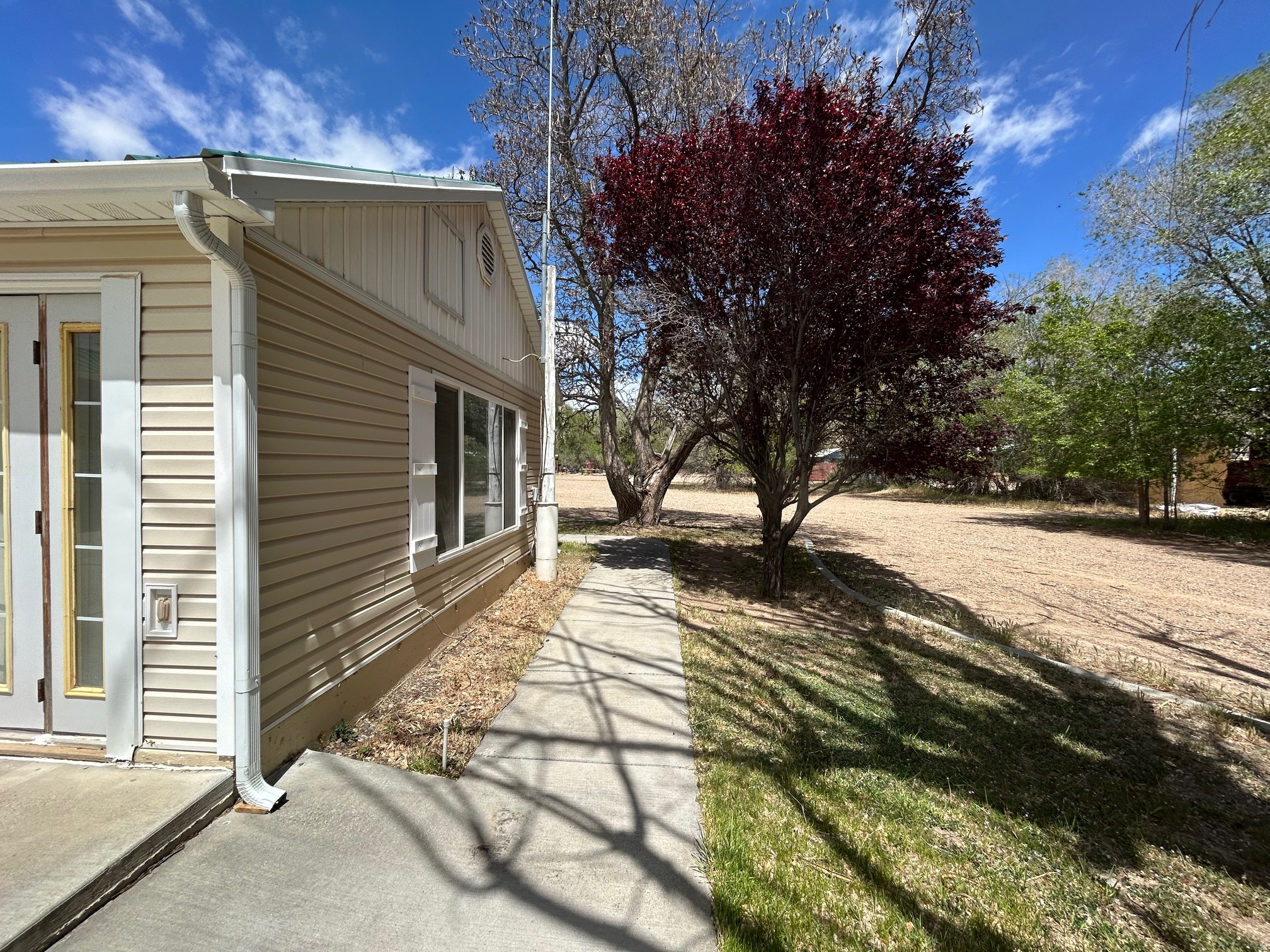 main property photo 37