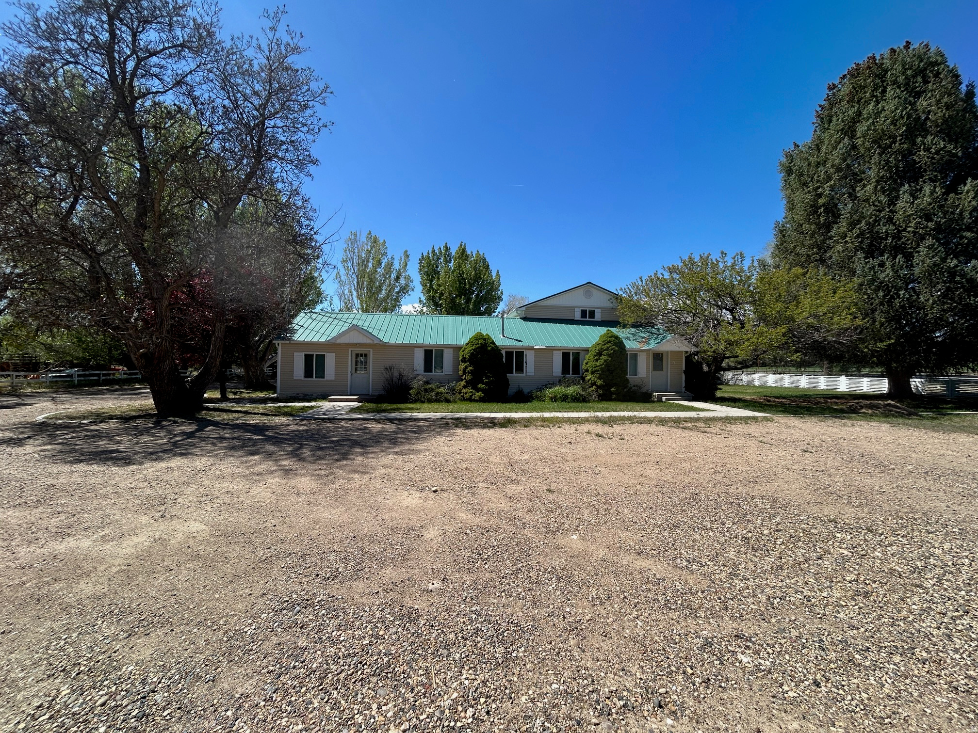 main property photo 9