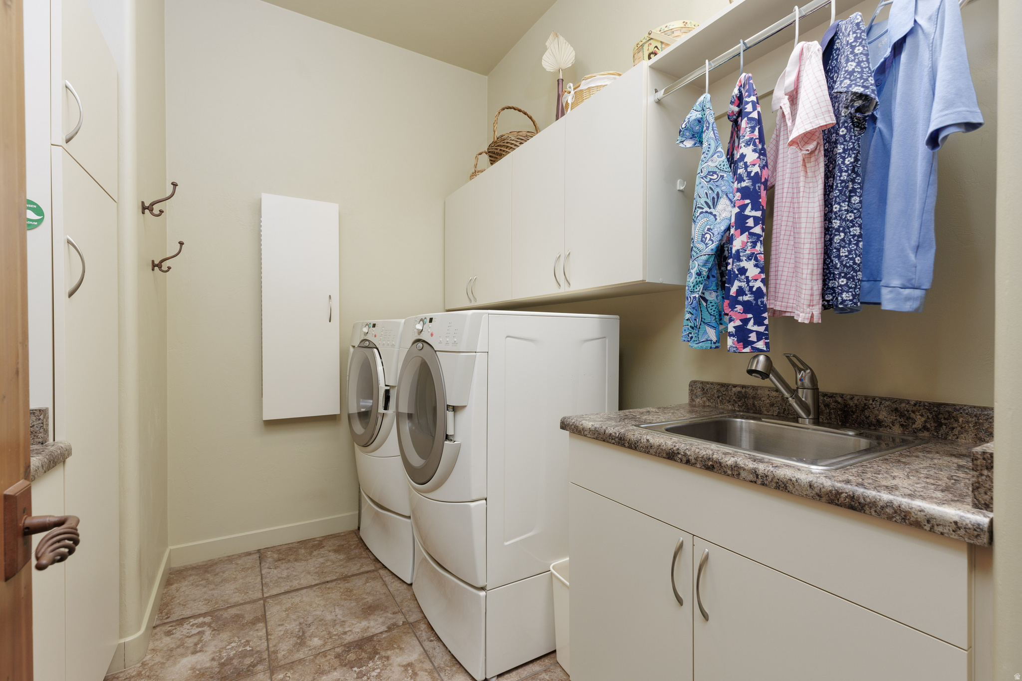 main property photo 14