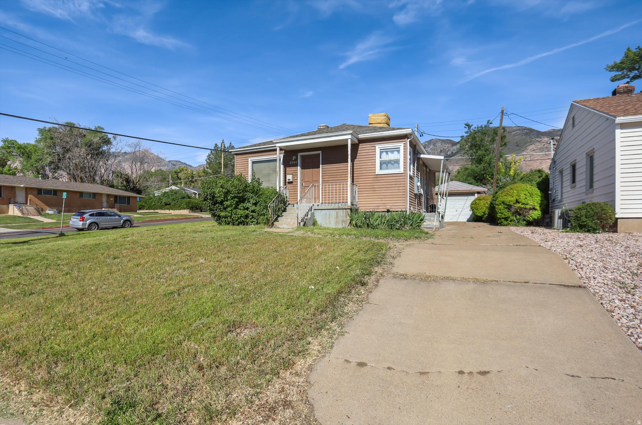 main property photo 23