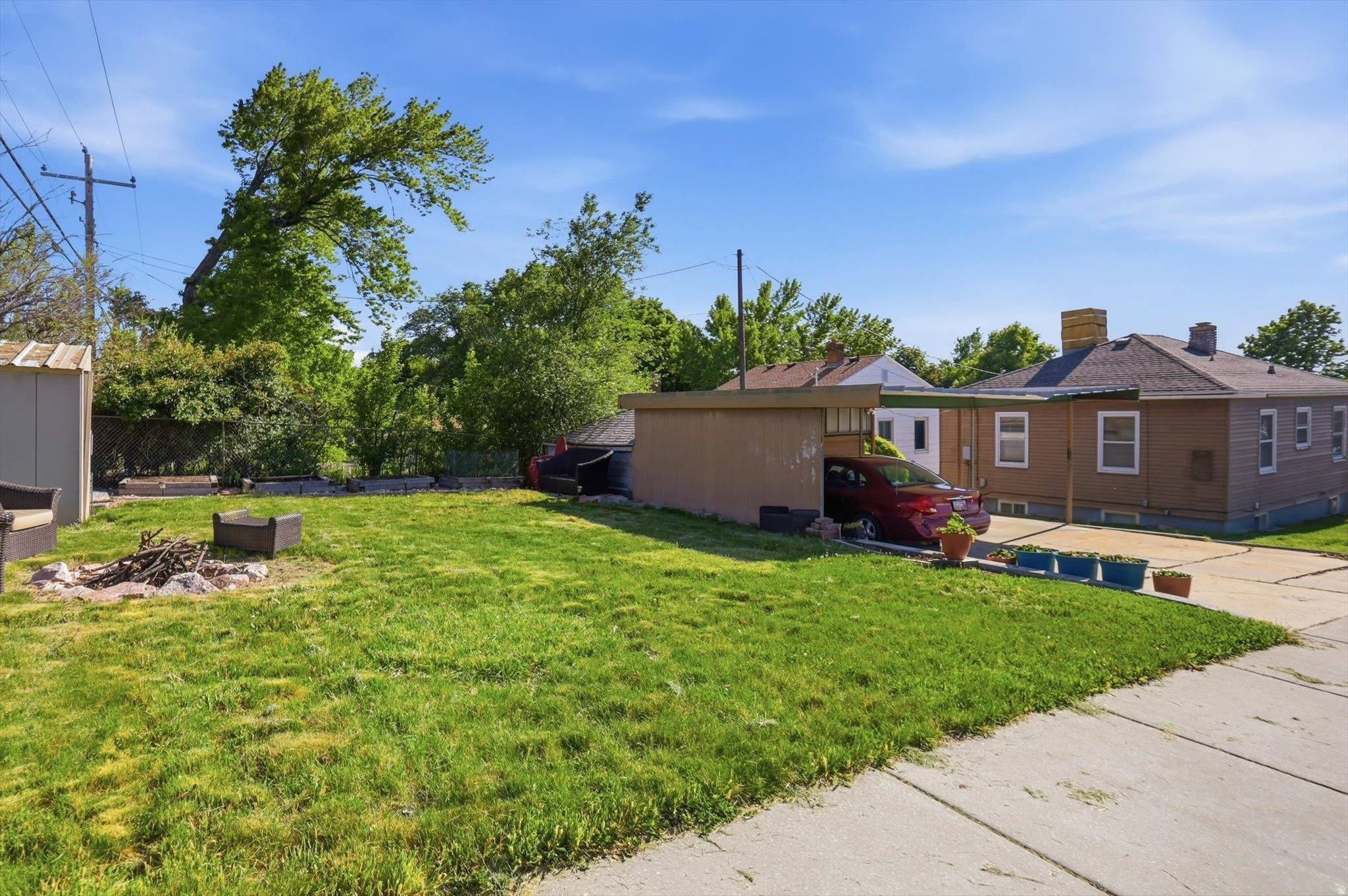 main property photo 28