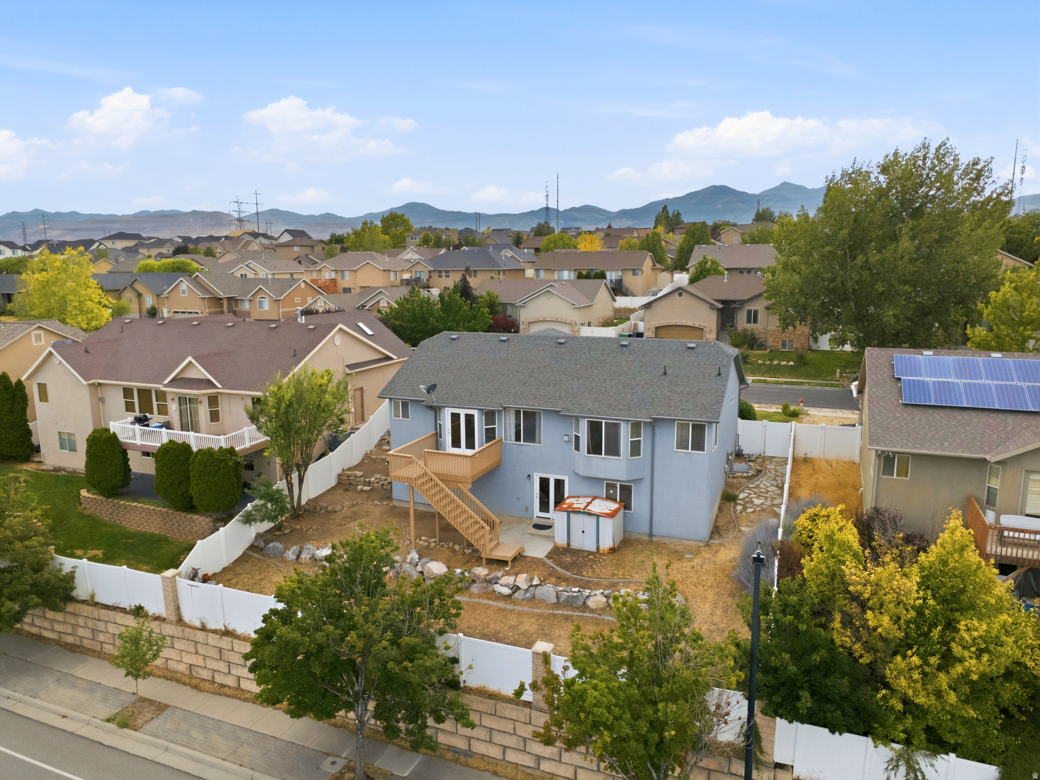 main property photo 36