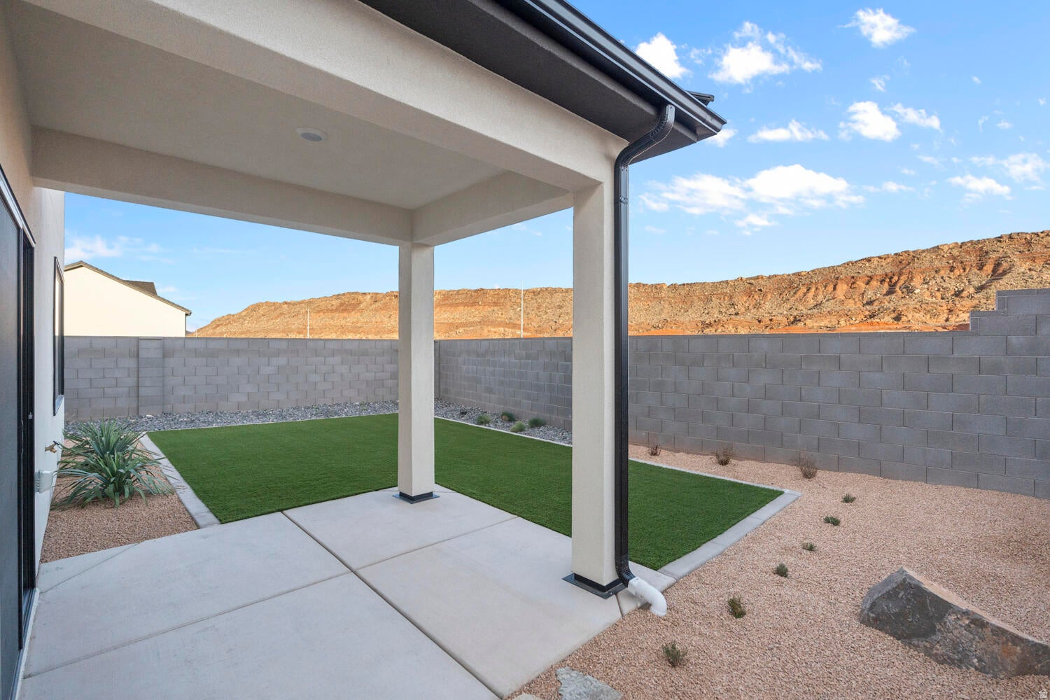 main property photo 34