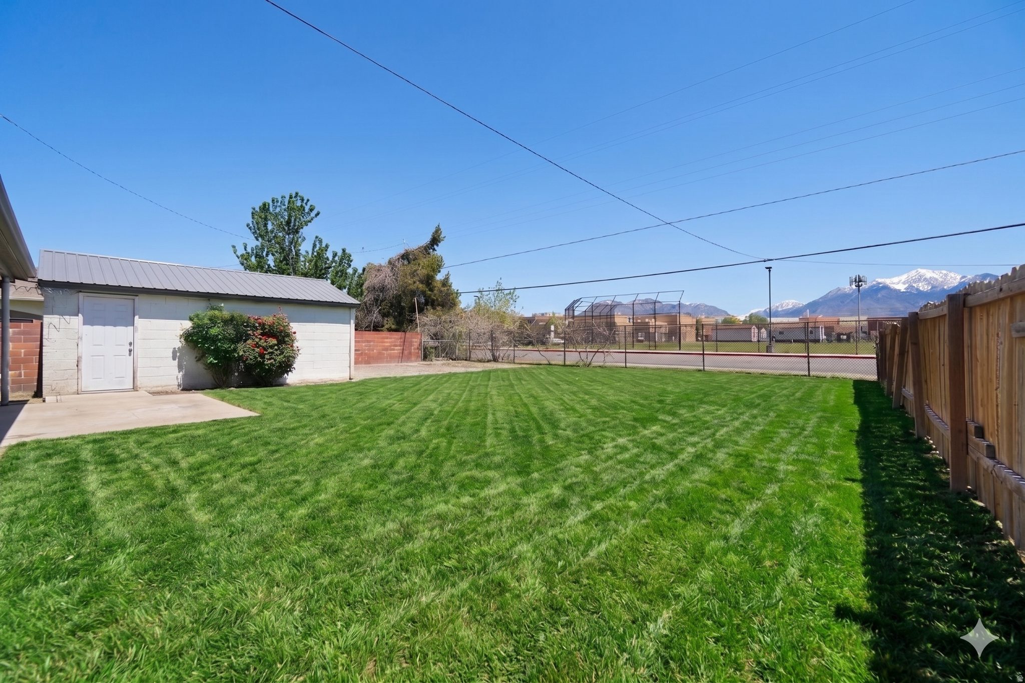 main property photo 23