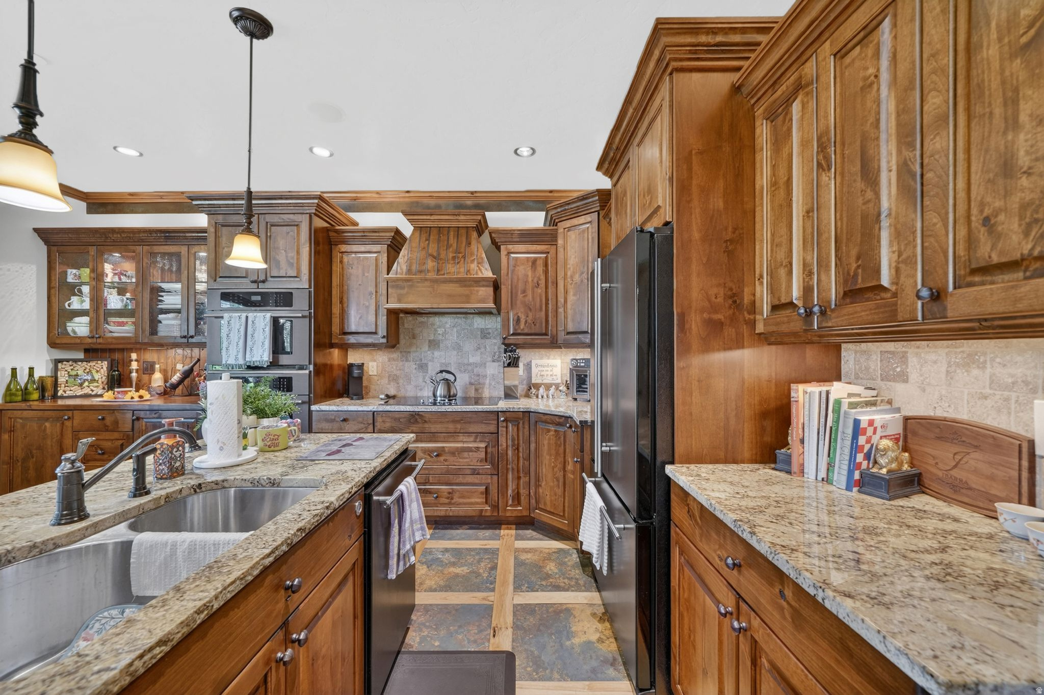 main property photo 12