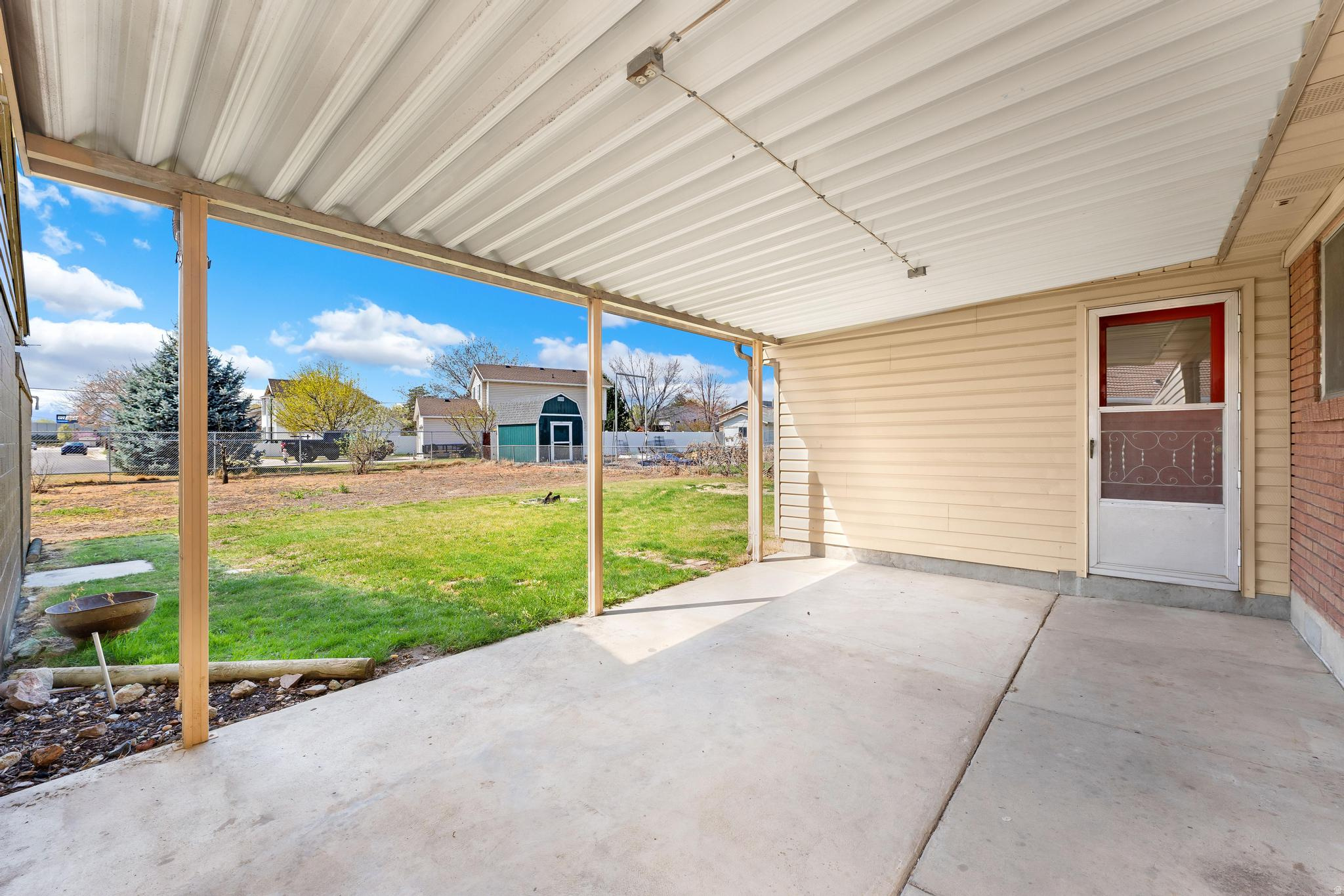 main property photo 20