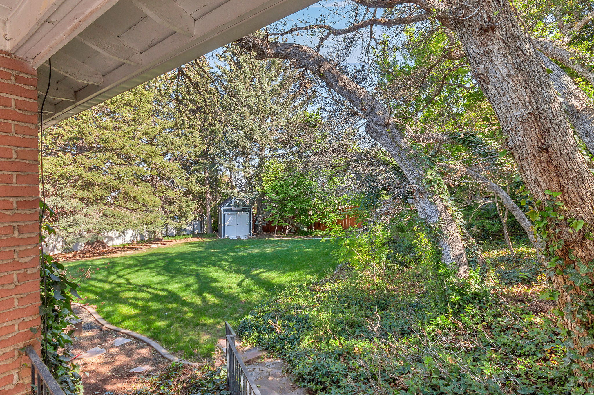 main property photo 41