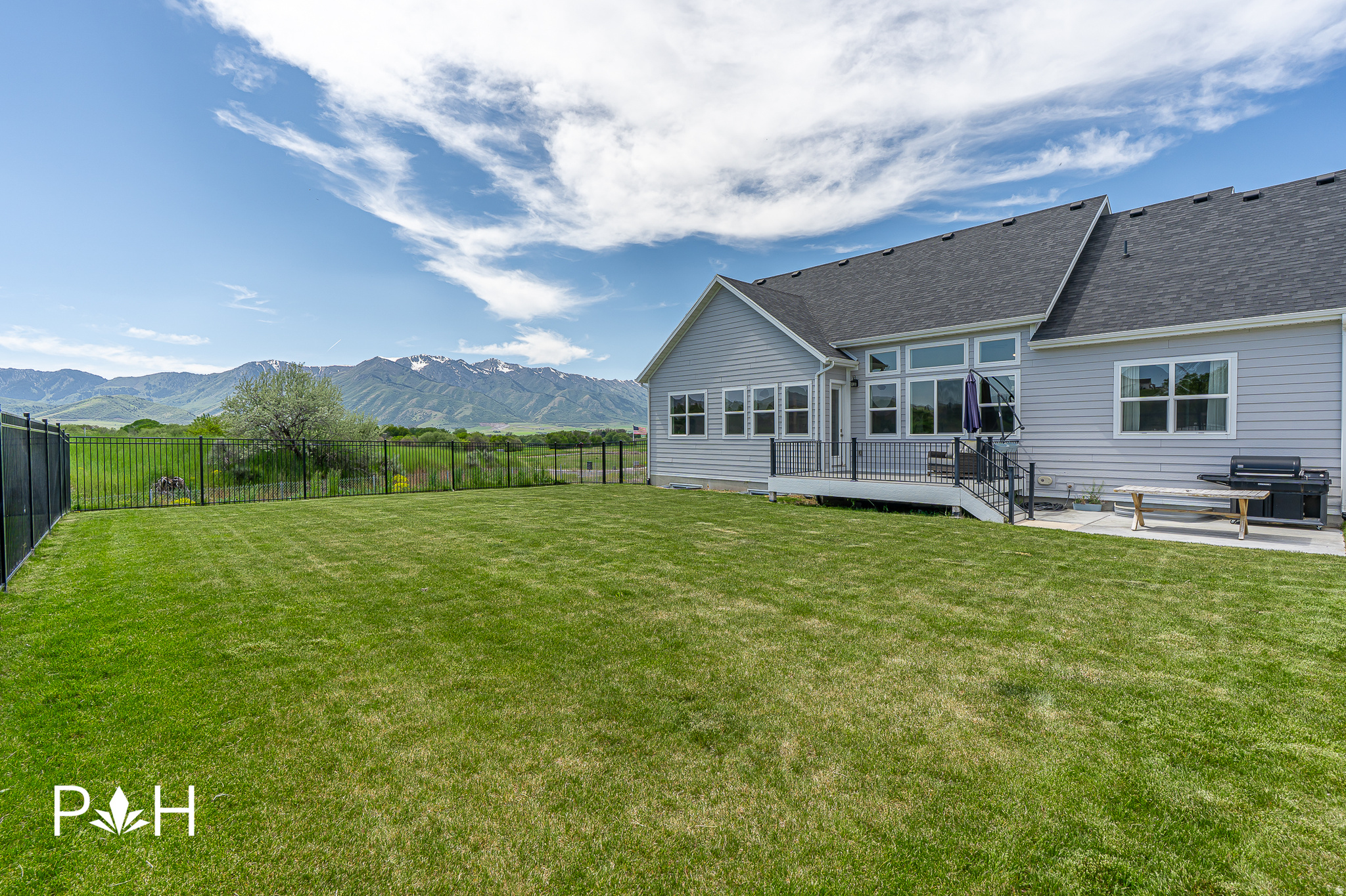 main property photo 70