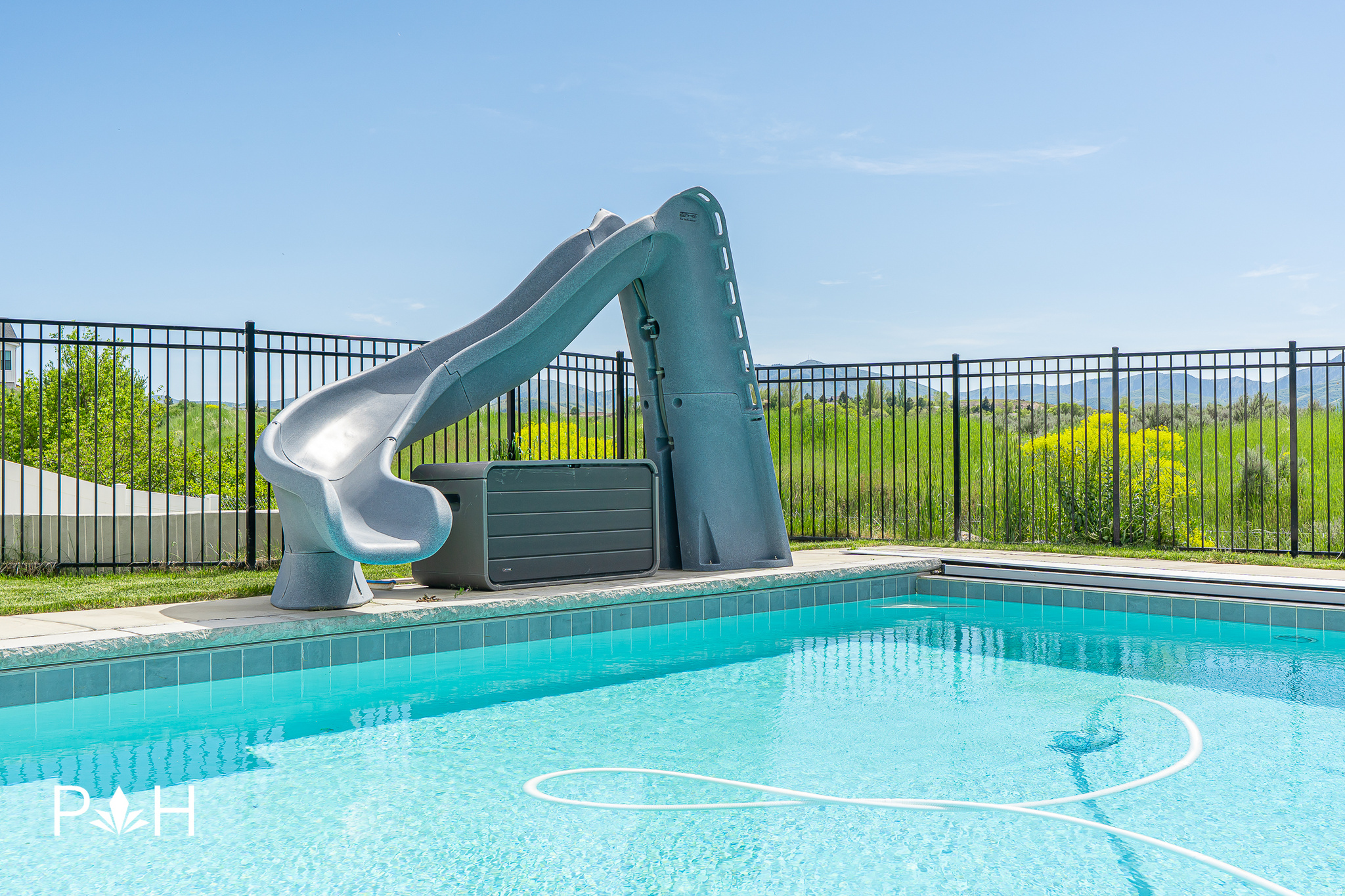 main property photo 74