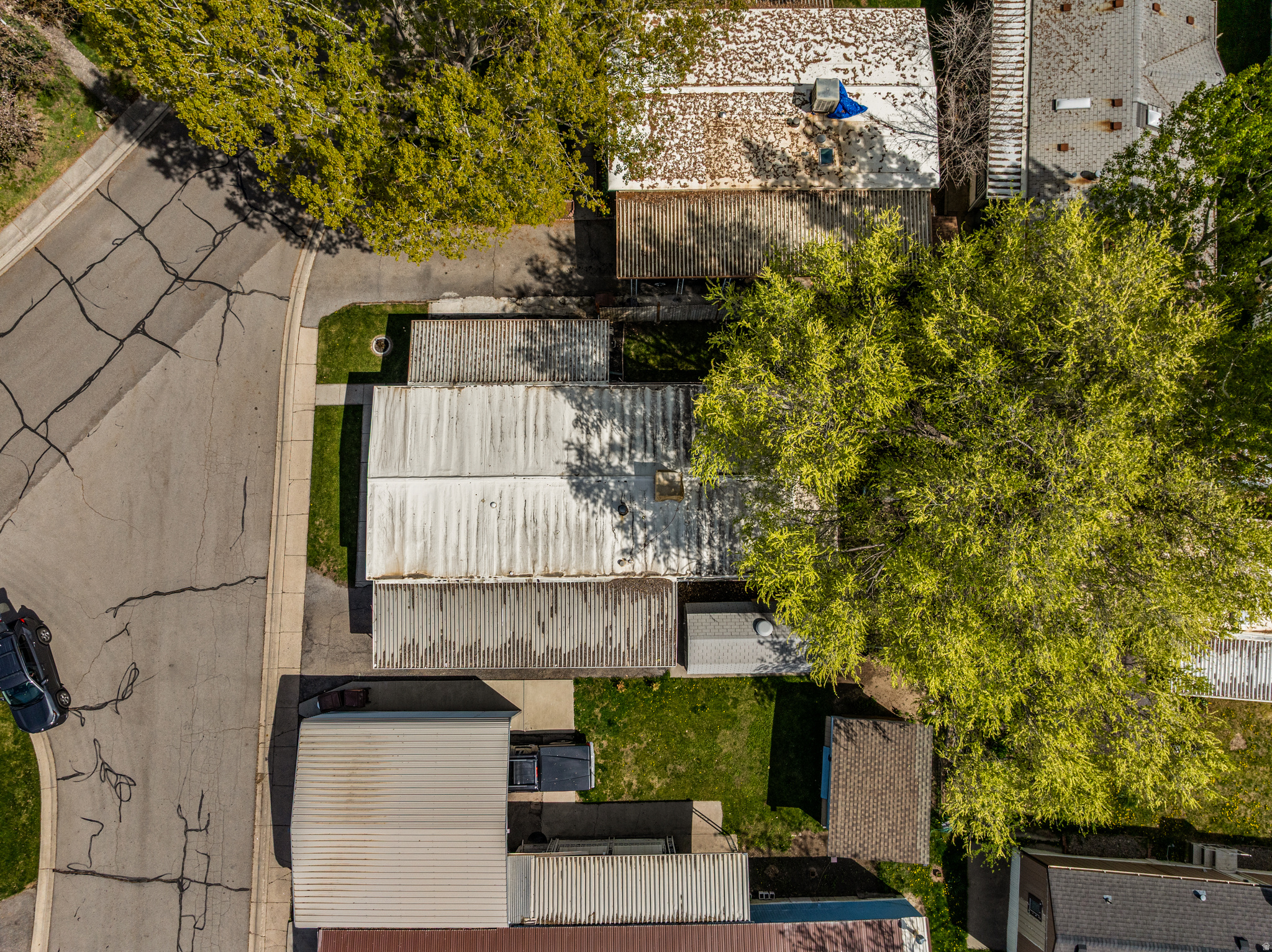 main property photo 33