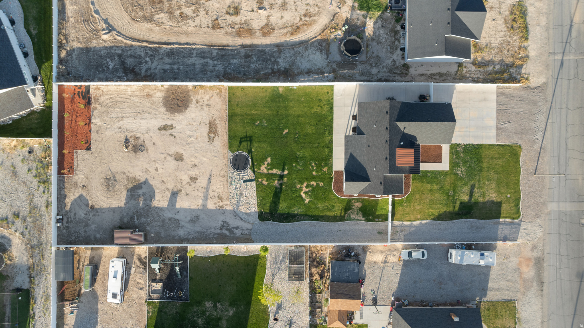 main property photo 40
