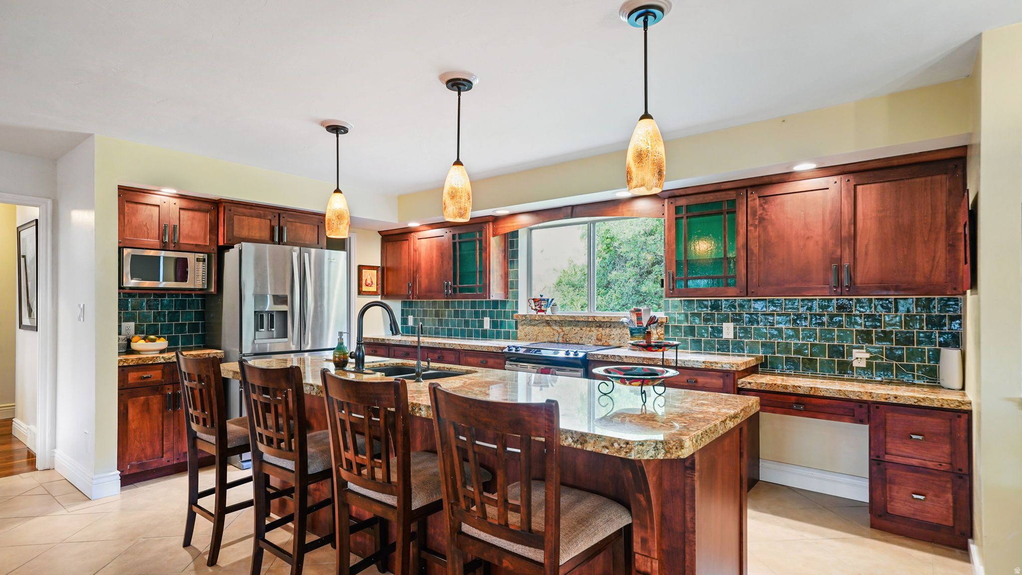 main property photo 11