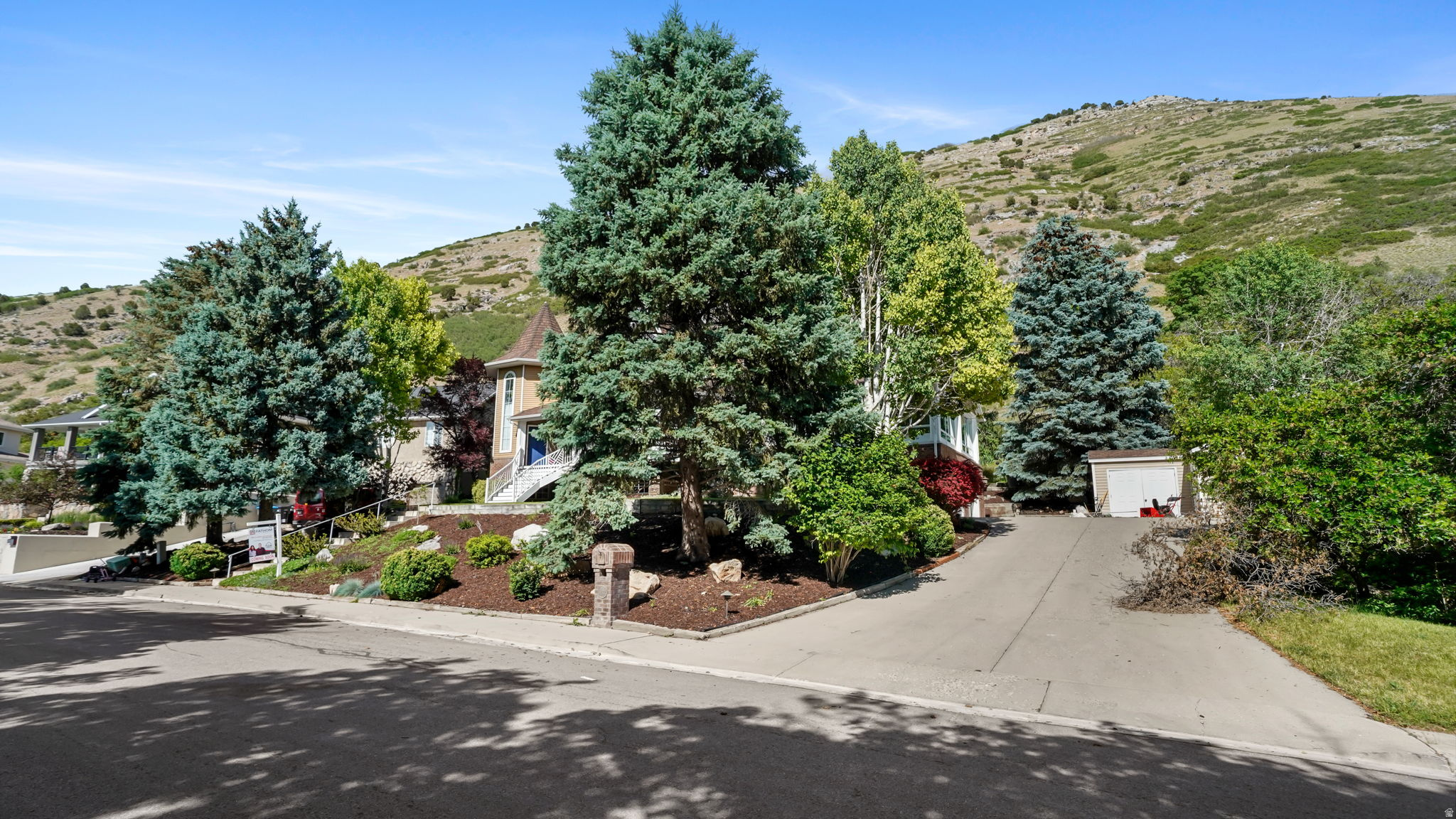 main property photo 43