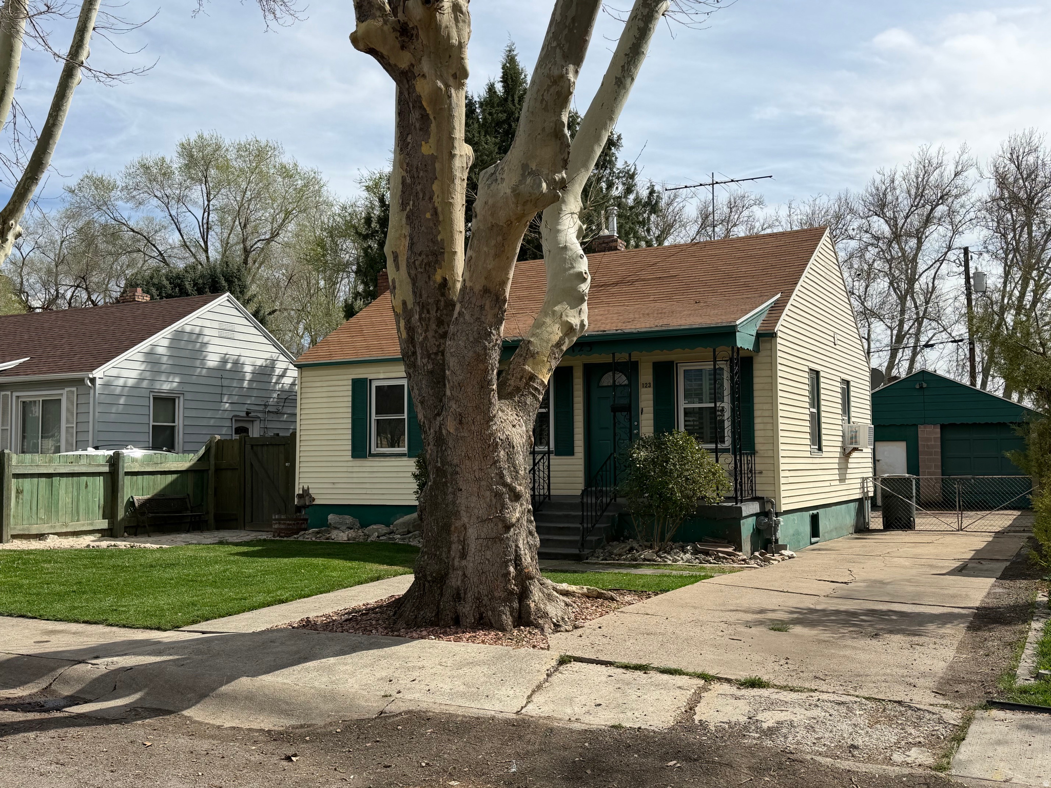main property photo 4