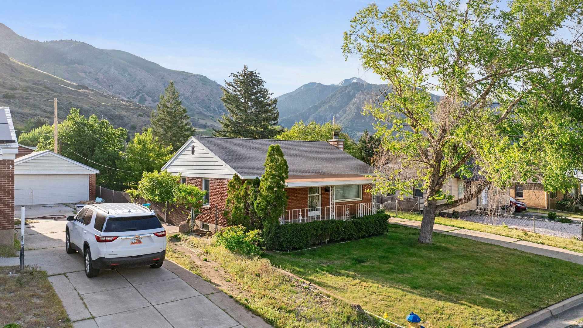 main property photo 27
