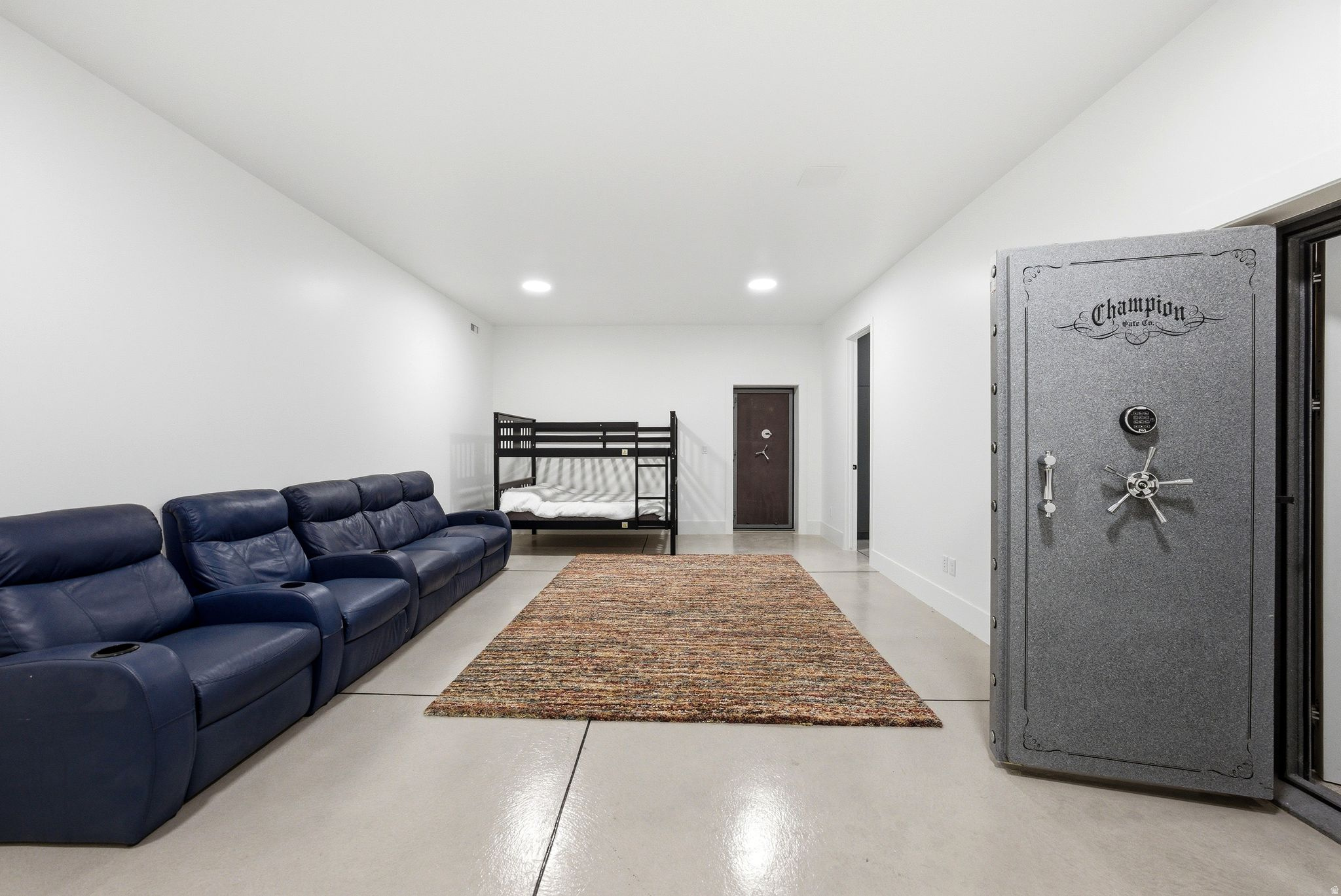 main property photo 90