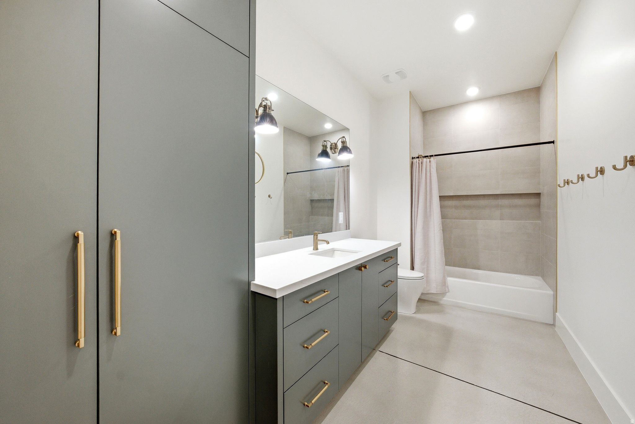 main property photo 92