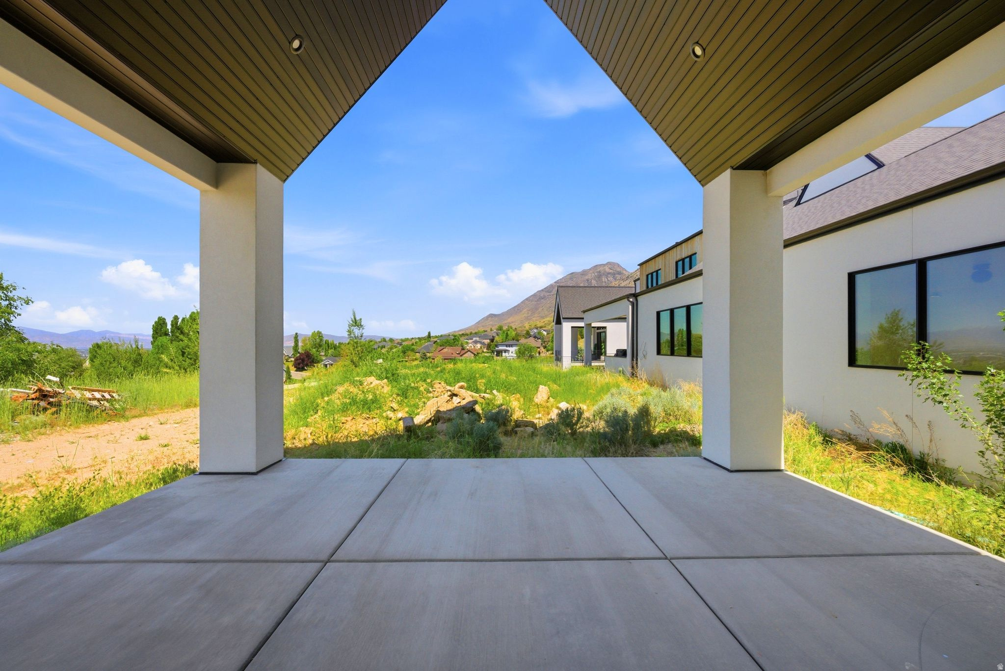 main property photo 98