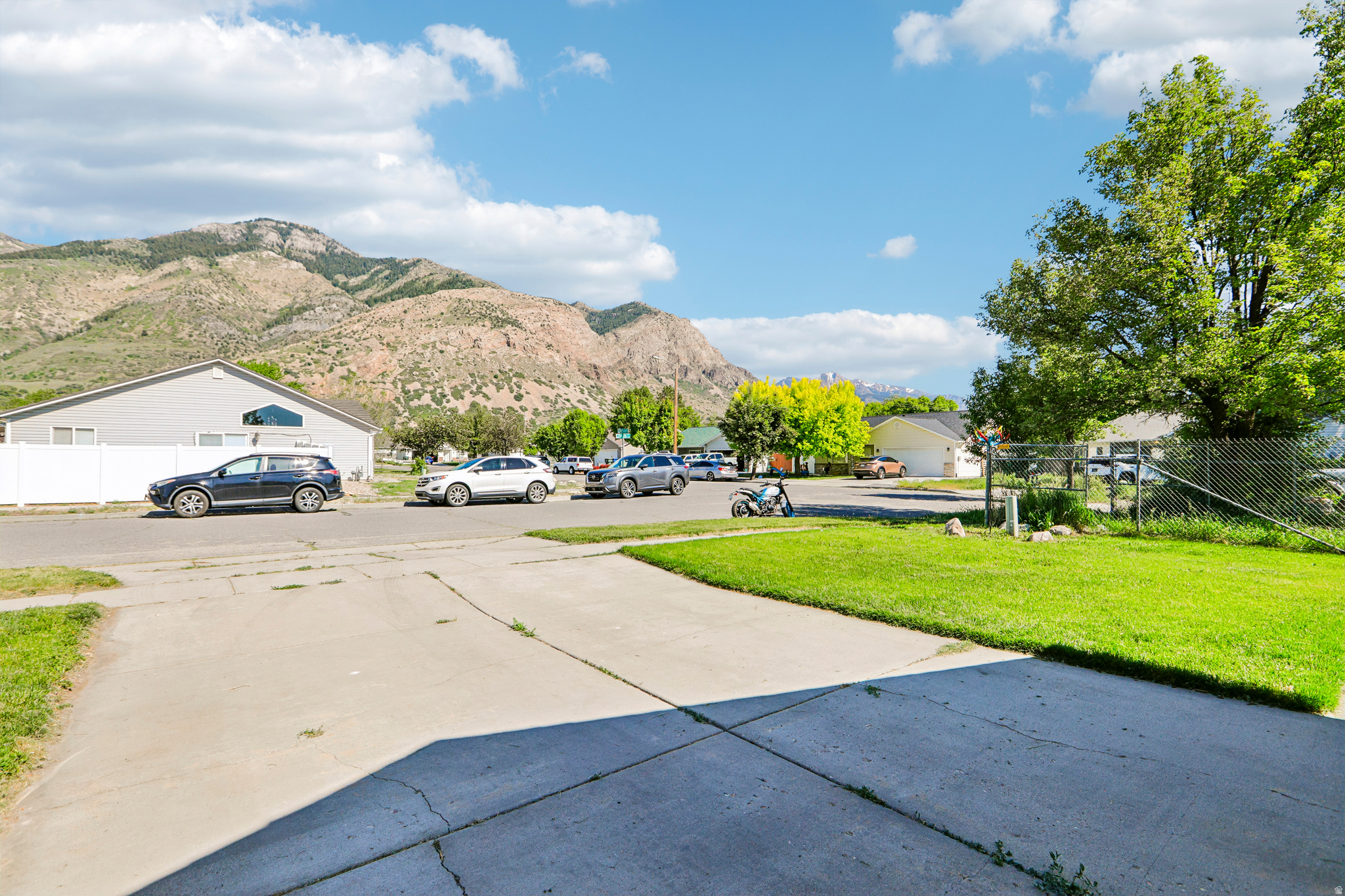 main property photo 23