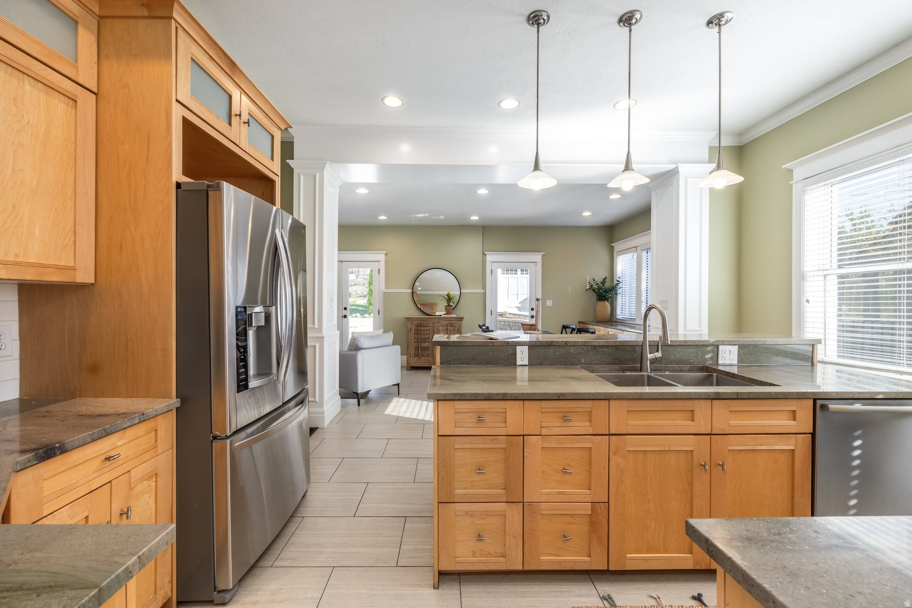 main property photo 17