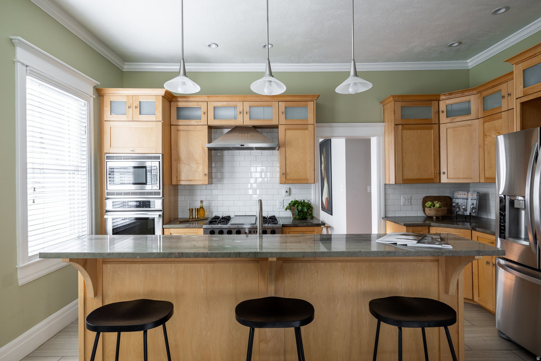 main property photo 27