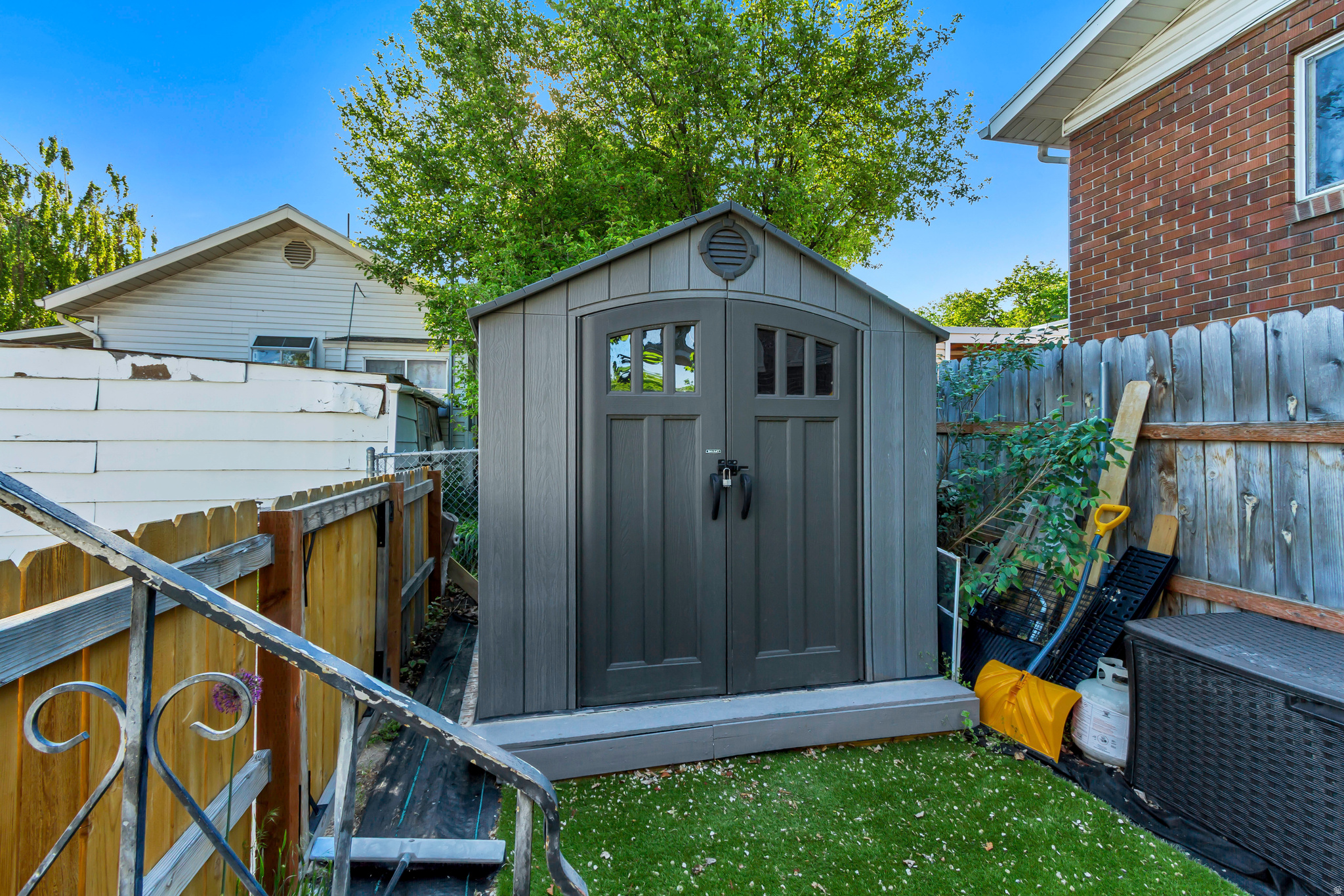 main property photo 19