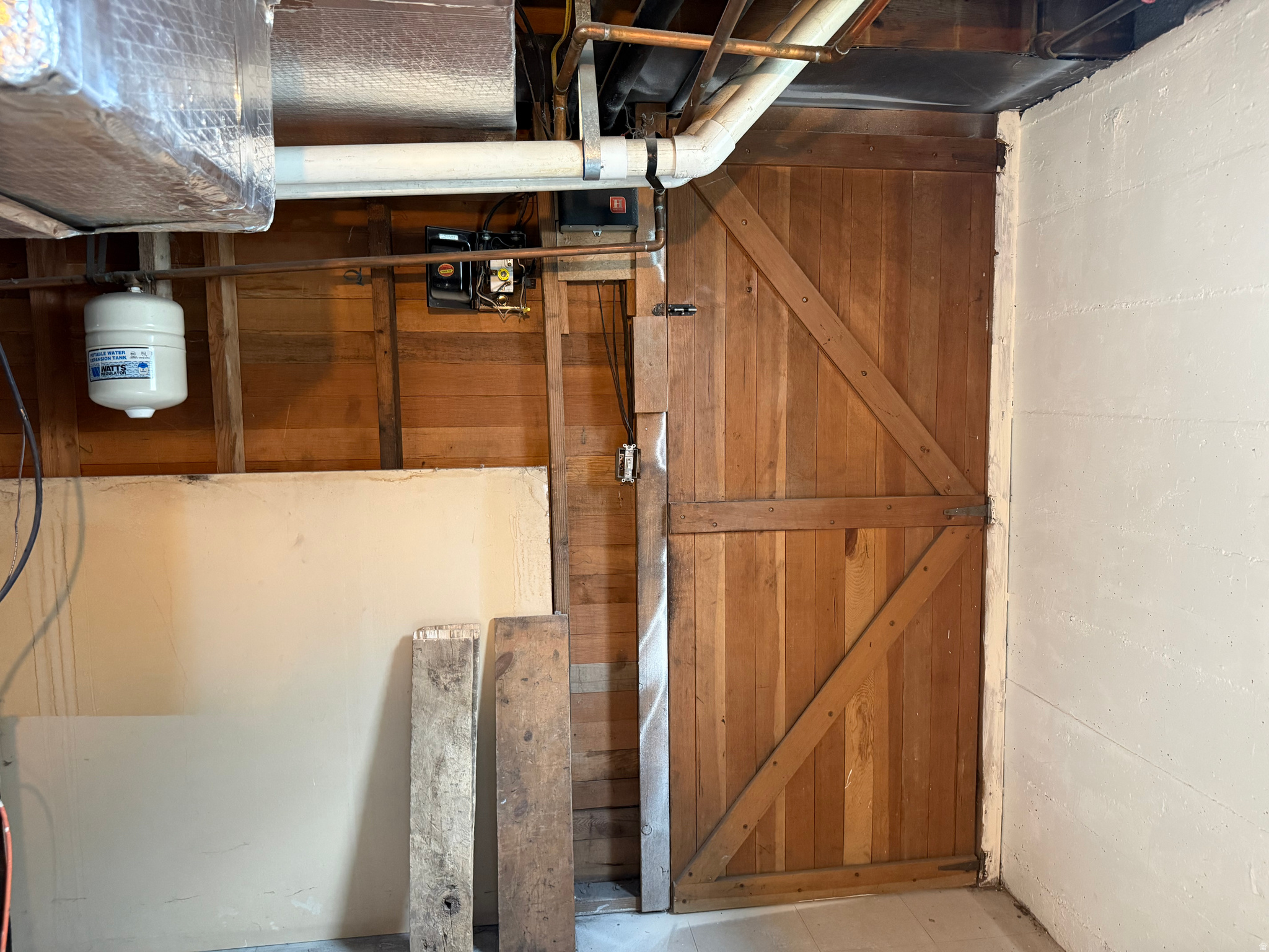 main property photo 37