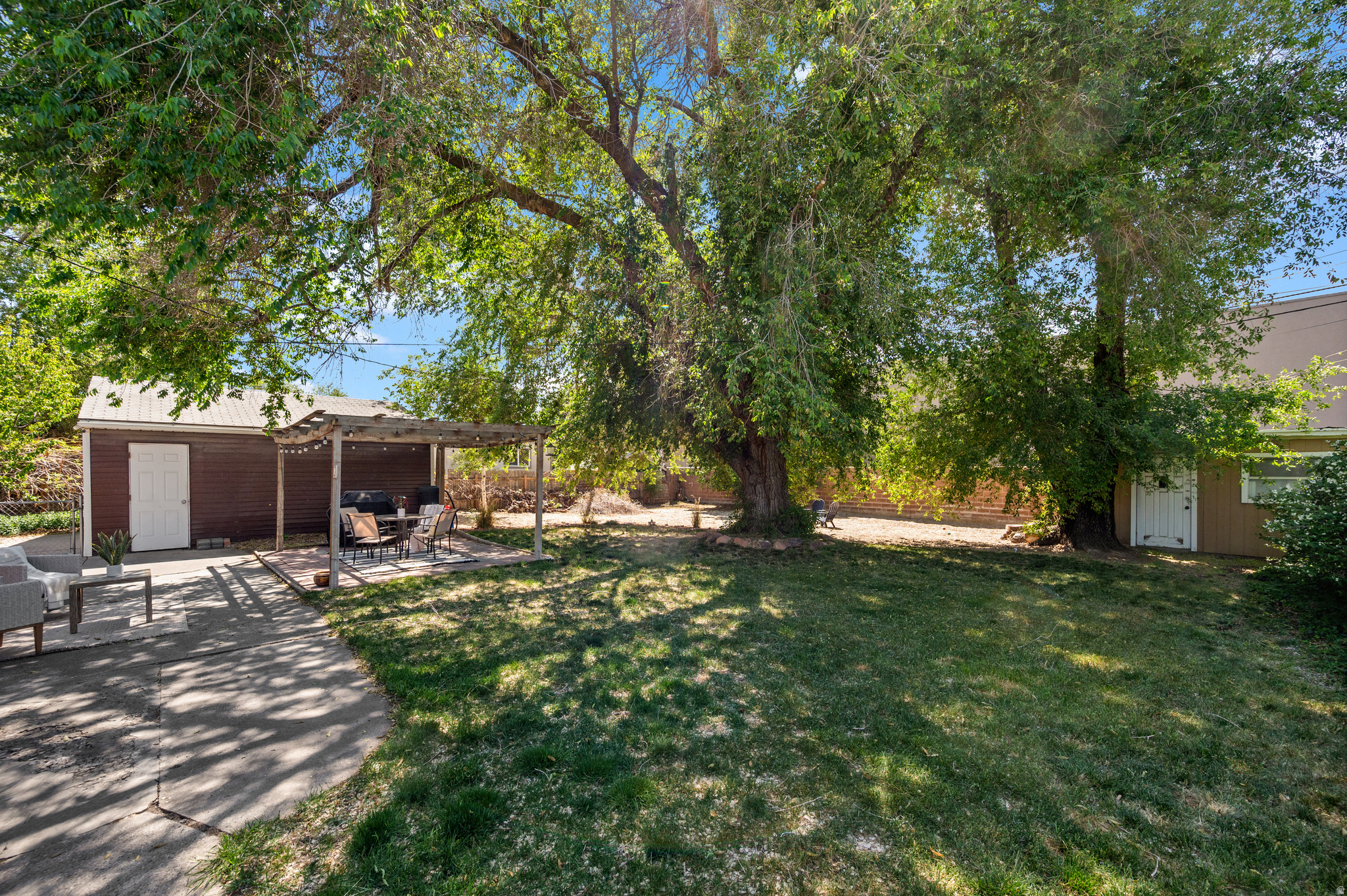 main property photo 21