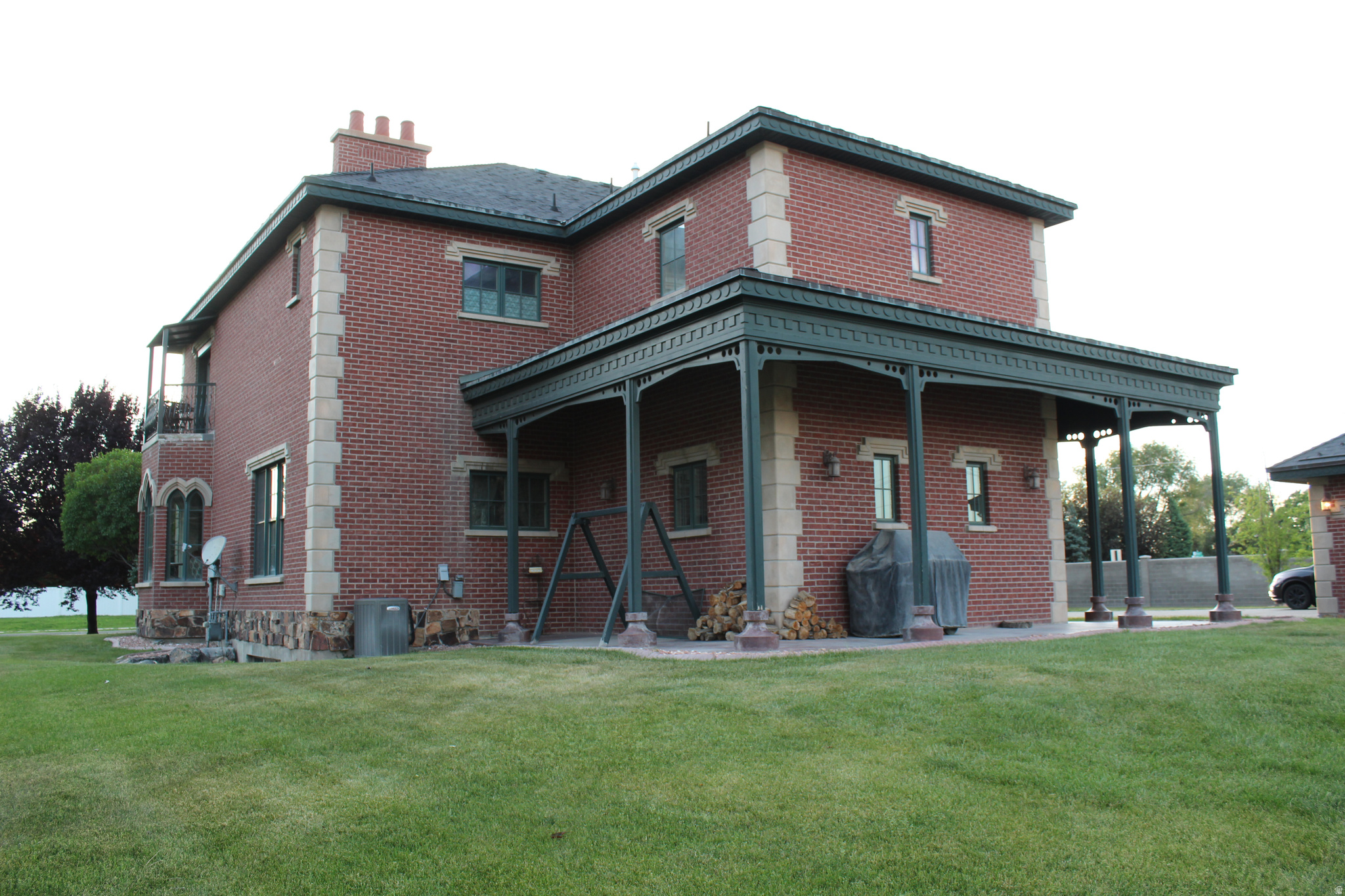 main property photo 38