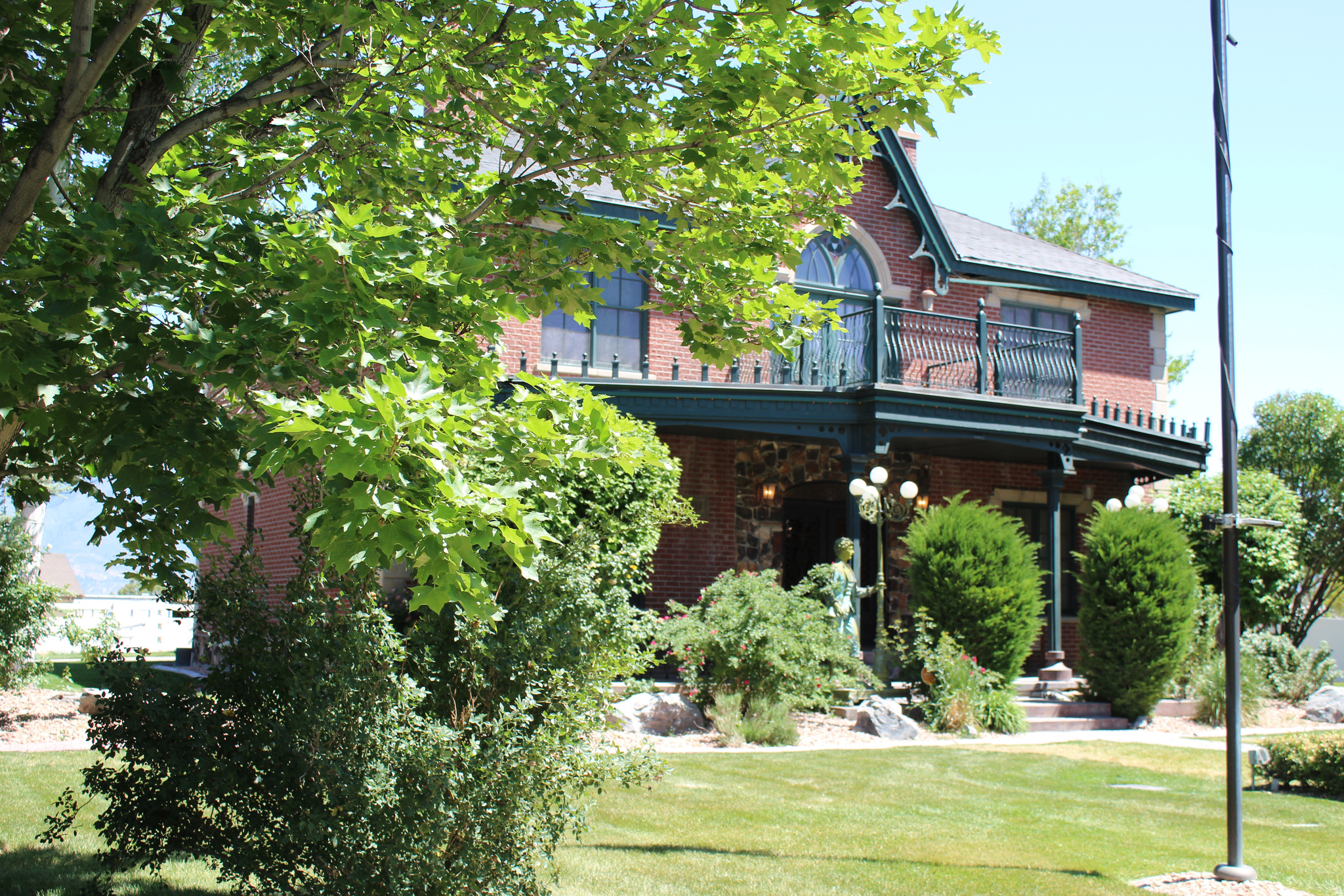 main property photo 39