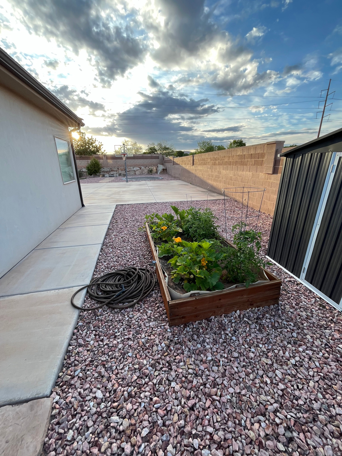 main property photo 28