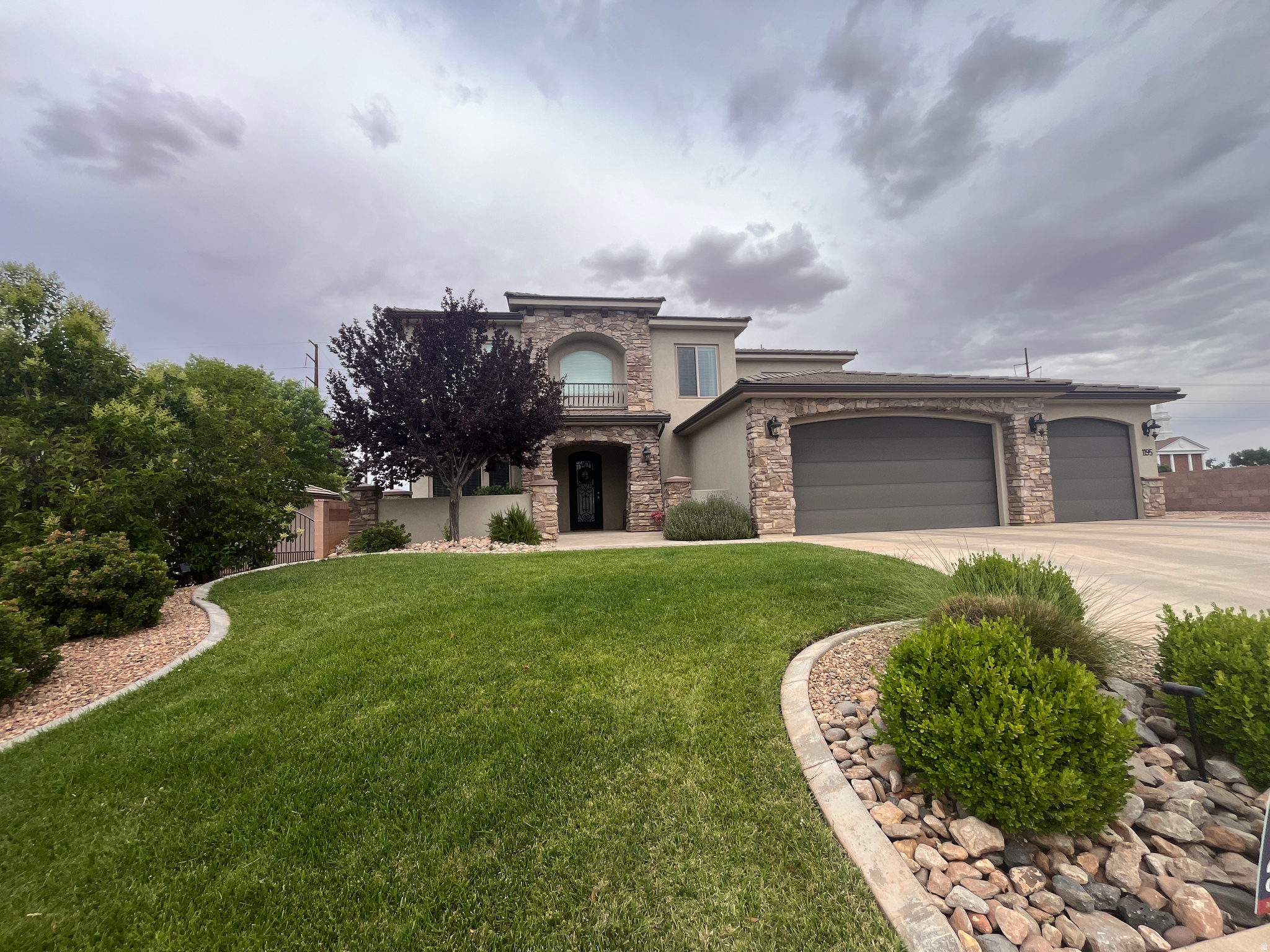 main property photo 30