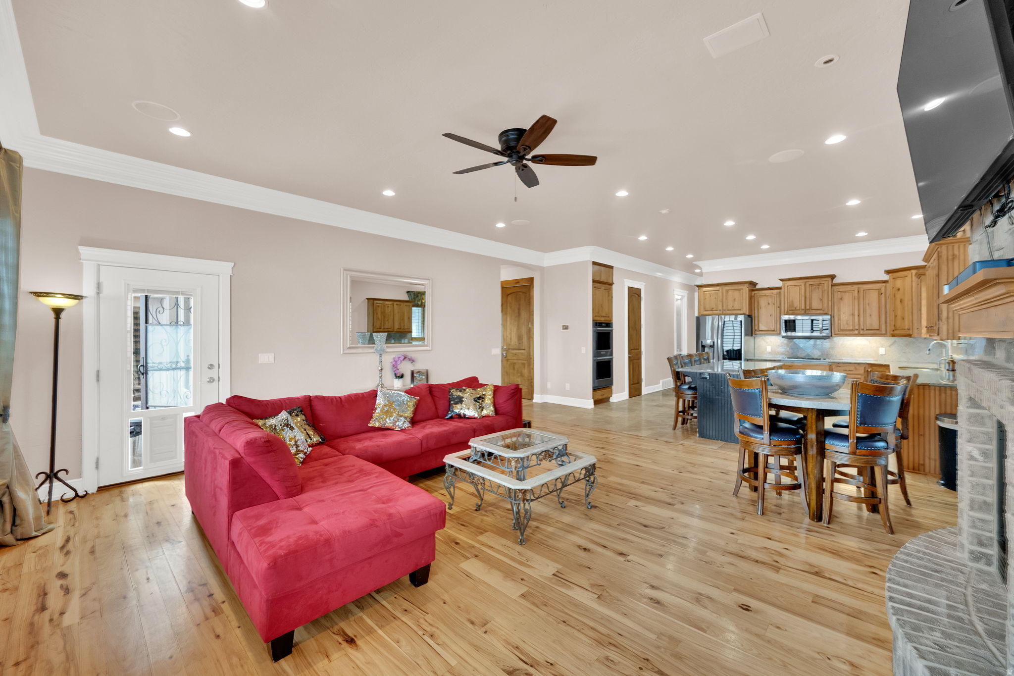 main property photo 14