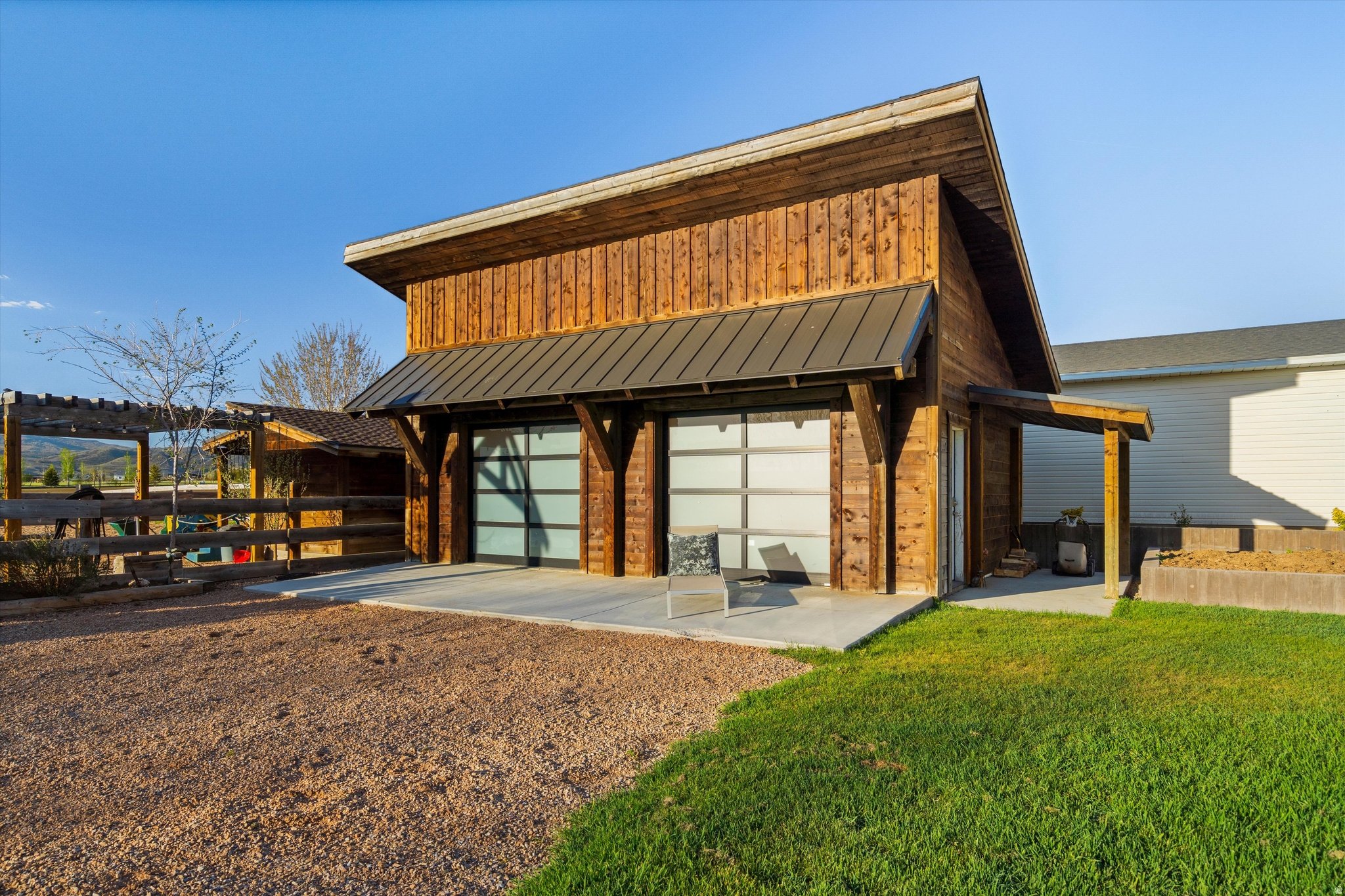 main property photo 44