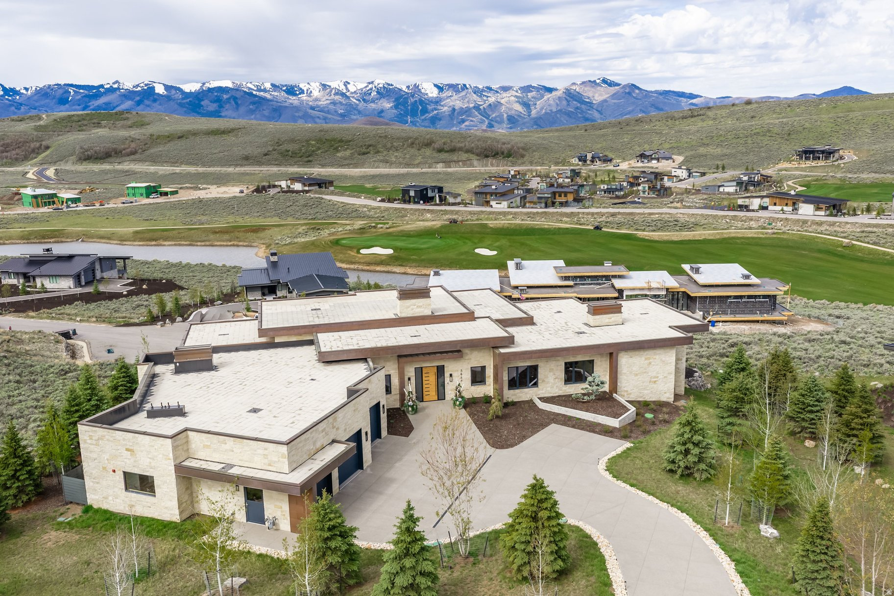 main property photo 3
