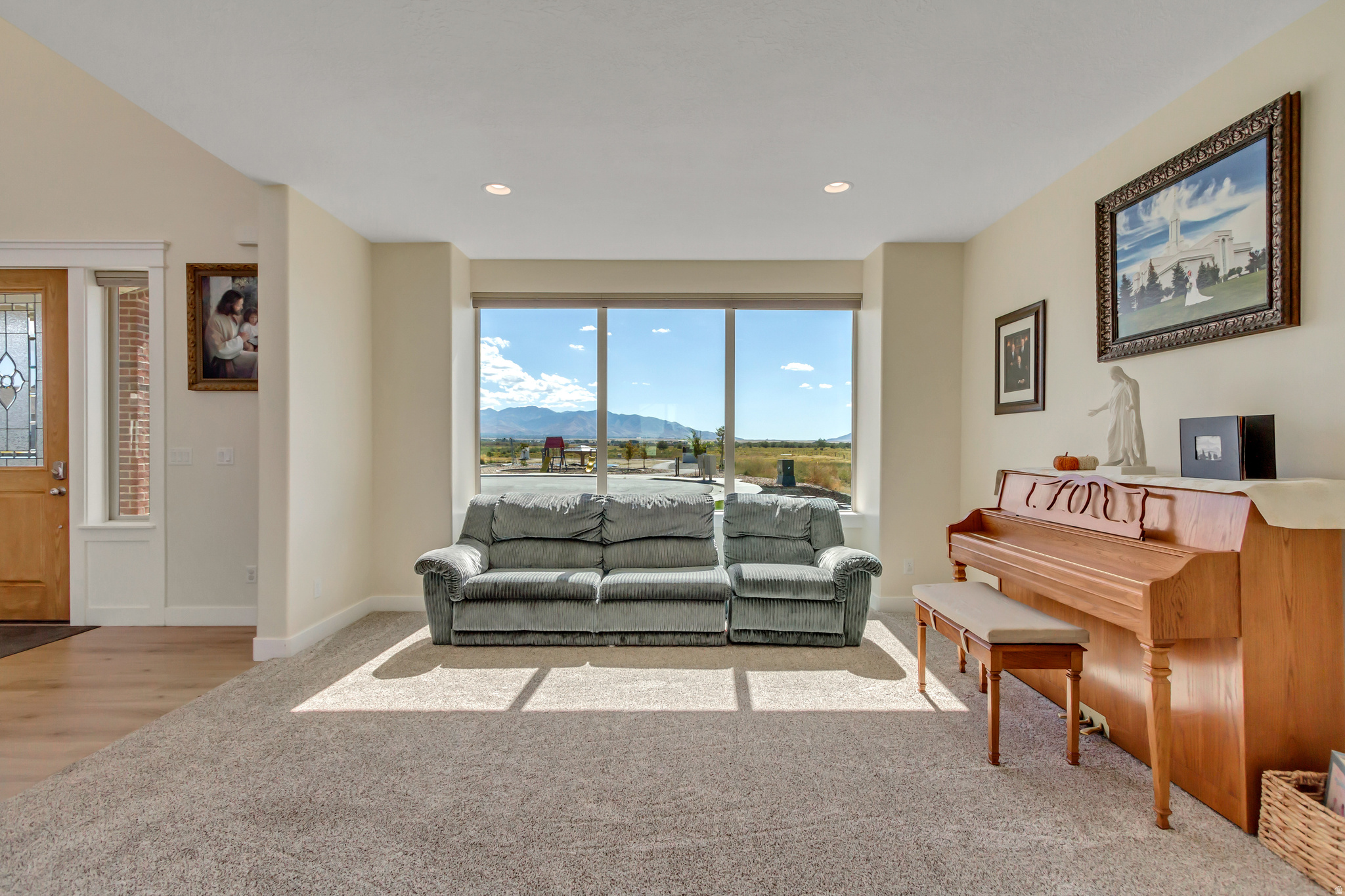 main property photo 12